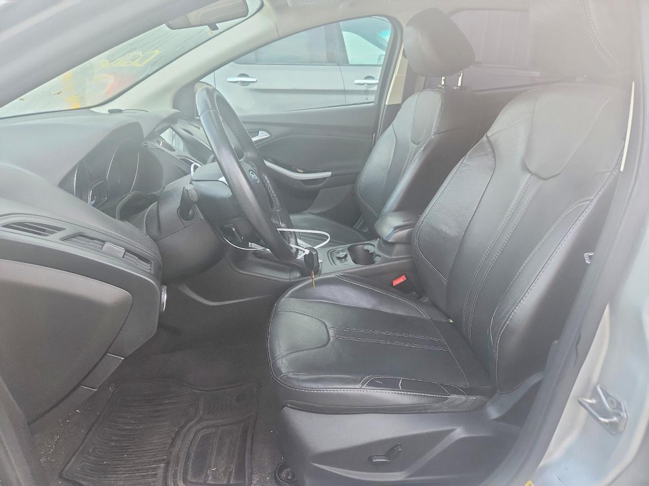 2014 Ford Focus Se Silver vin: 1FADP3F23EL102346