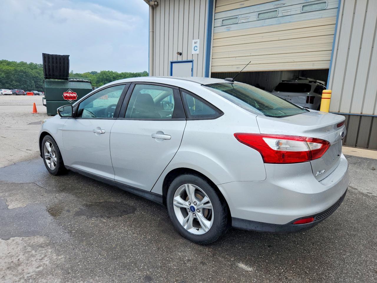 2014 Ford Focus Se White vin: 1FADP3F23EL106199