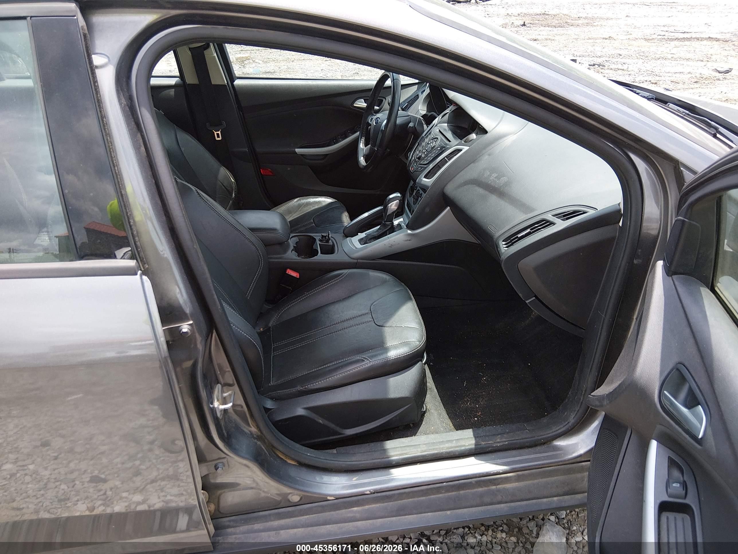 2014 Ford Focus Se Gray vin: 1FADP3F23EL122581