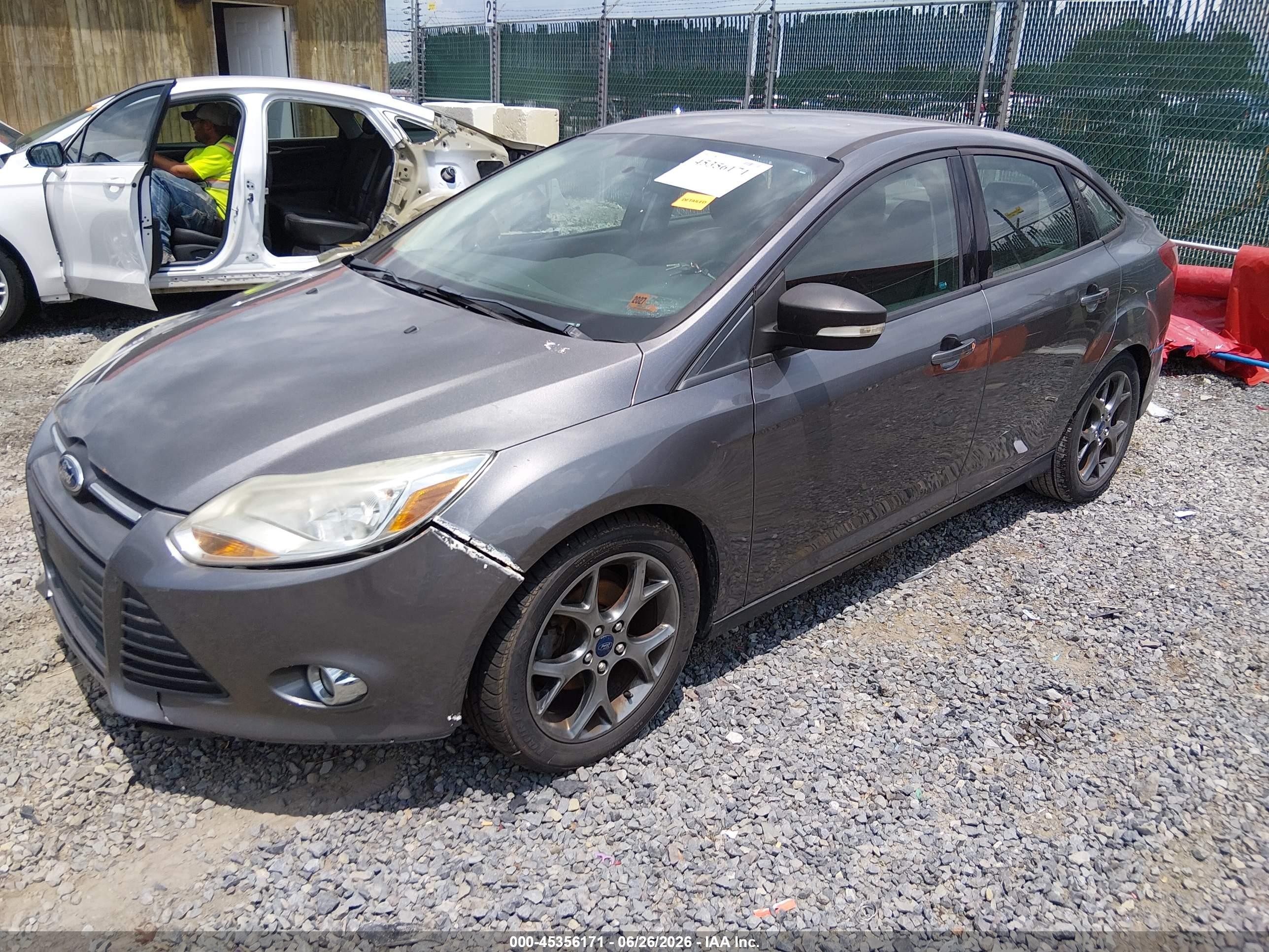 2014 Ford Focus Se Gray vin: 1FADP3F23EL122581