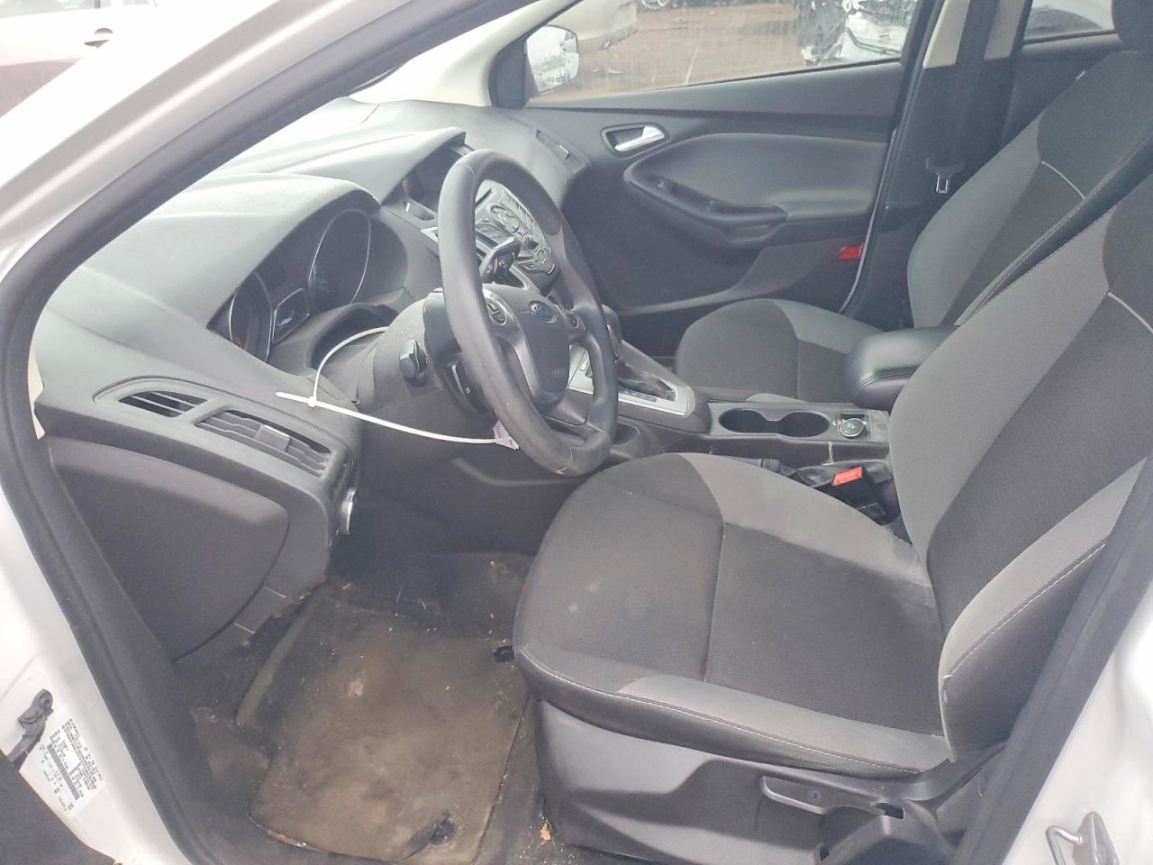 2014 Ford Focus Se White vin: 1FADP3F23EL127781