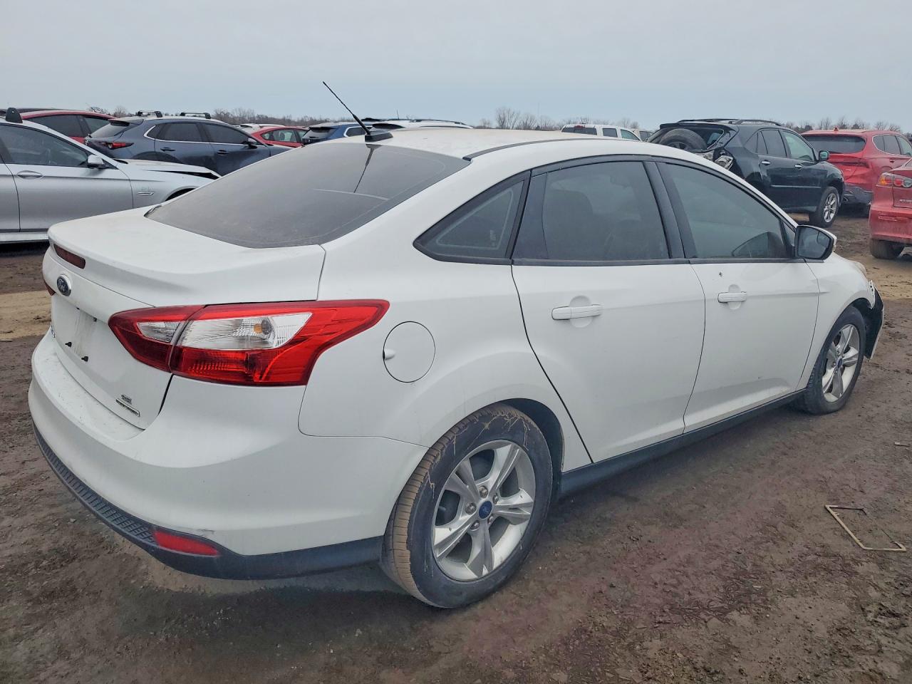 2014 Ford Focus Se White vin: 1FADP3F23EL127781
