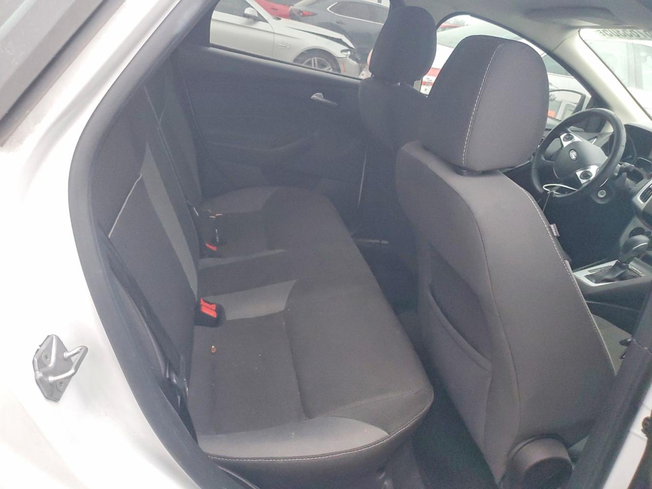 2014 Ford Focus Se White vin: 1FADP3F23EL127781