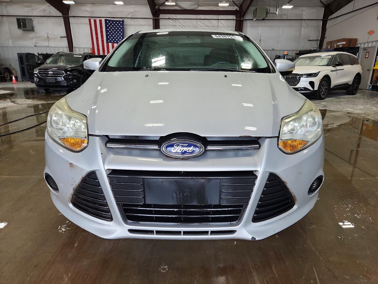 2014 Ford Focus Se Серебряный vin: 1FADP3F23EL129594