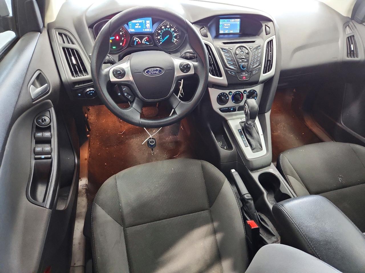 2014 Ford Focus Se Серебряный vin: 1FADP3F23EL129594