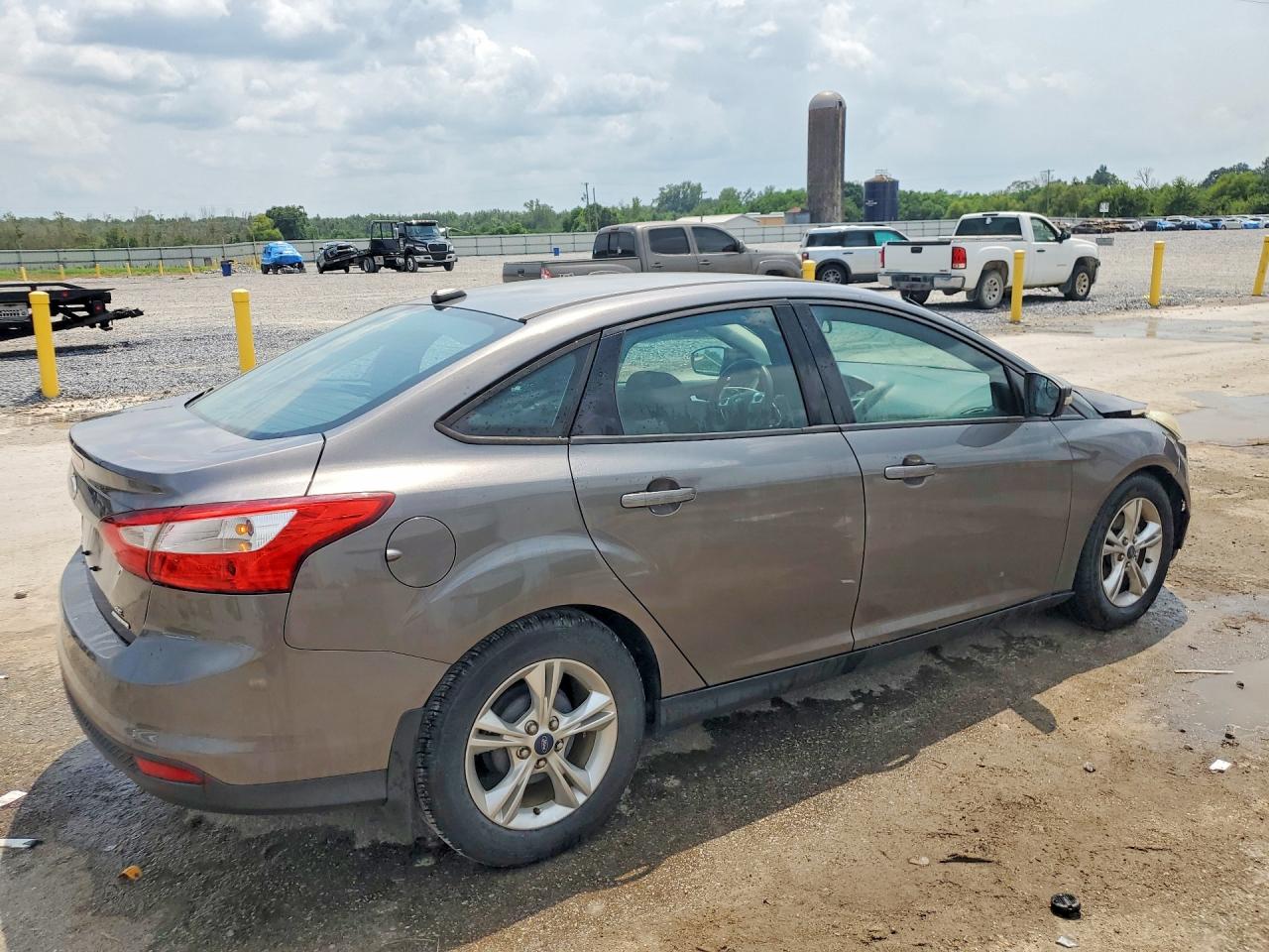 2014 Ford Focus Se Серый vin: 1FADP3F23EL134794