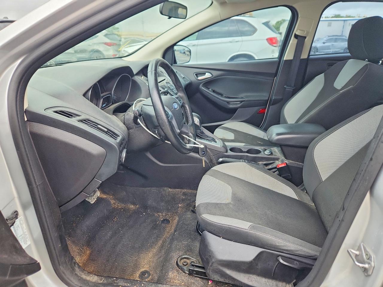 2014 Ford Focus Se Silver vin: 1FADP3F23EL142118