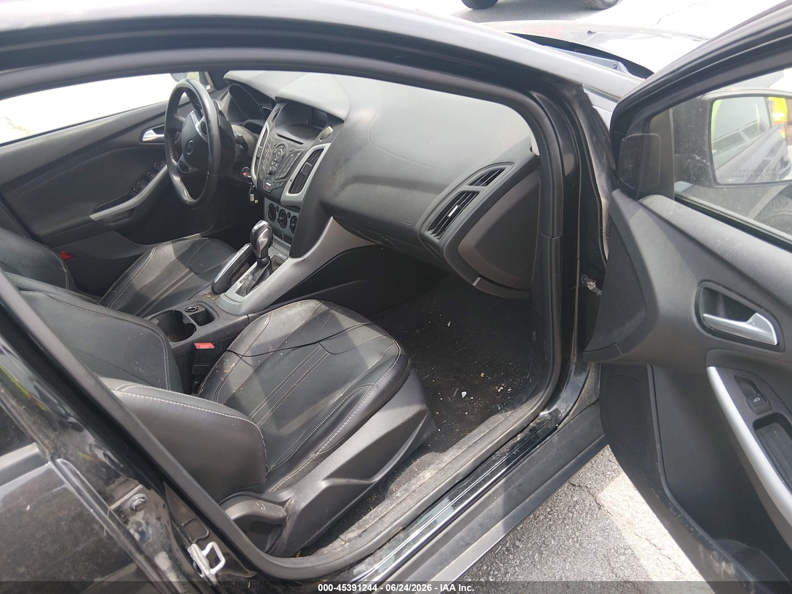 2014 Ford Focus Se Black vin: 1FADP3F23EL151398