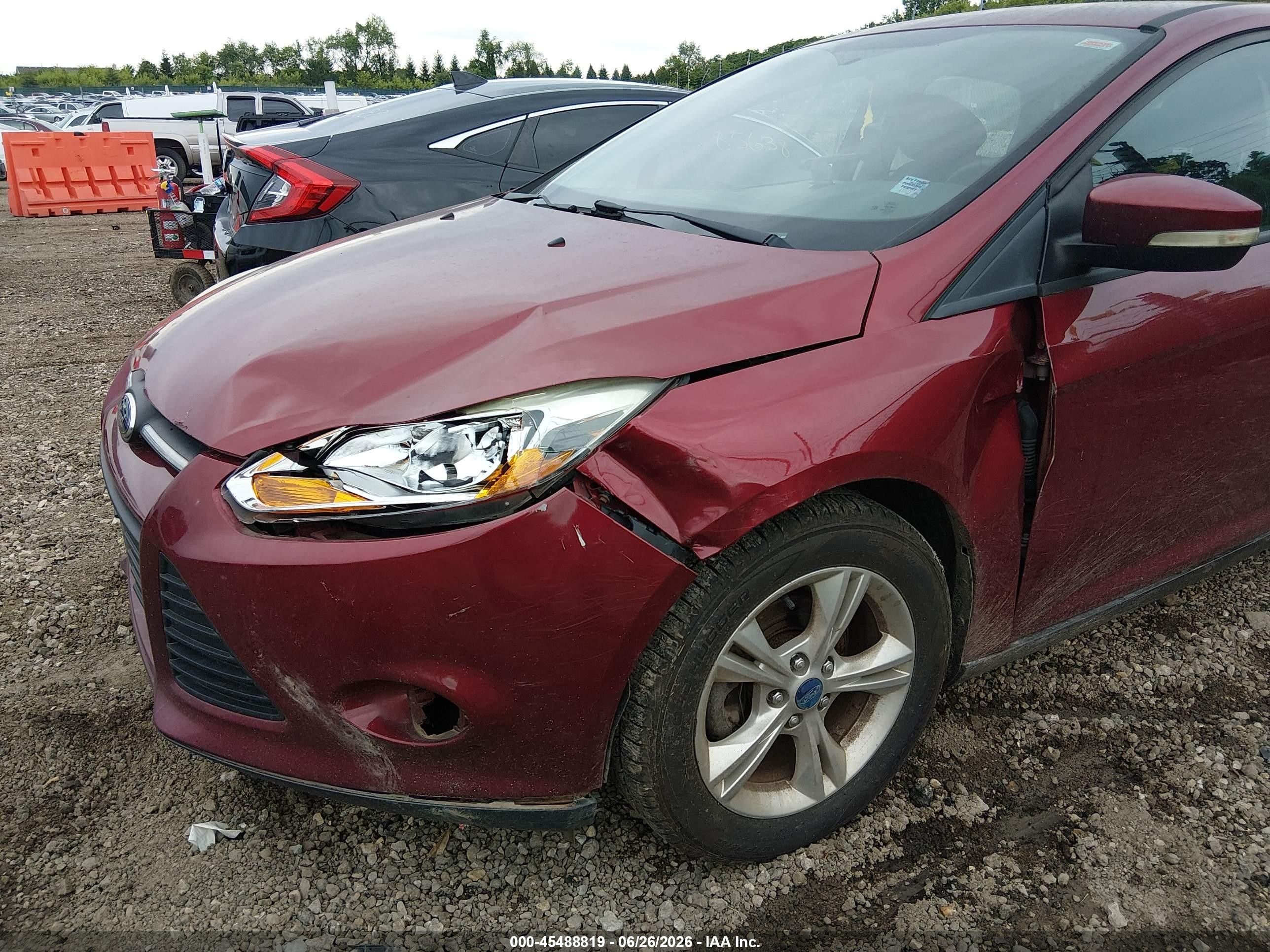 2014 Ford Focus Se Red vin: 1FADP3F23EL154740