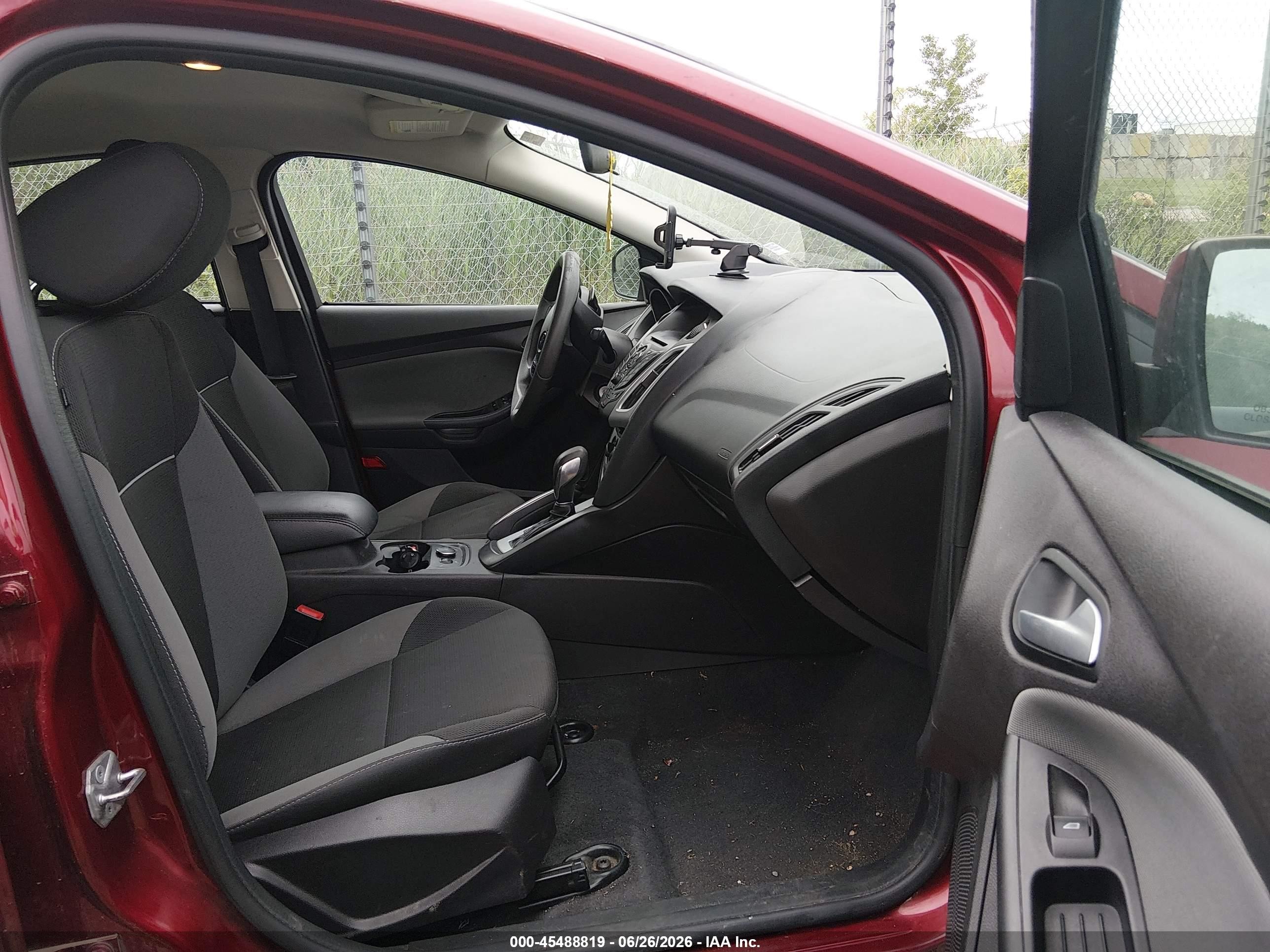 2014 Ford Focus Se Red vin: 1FADP3F23EL154740