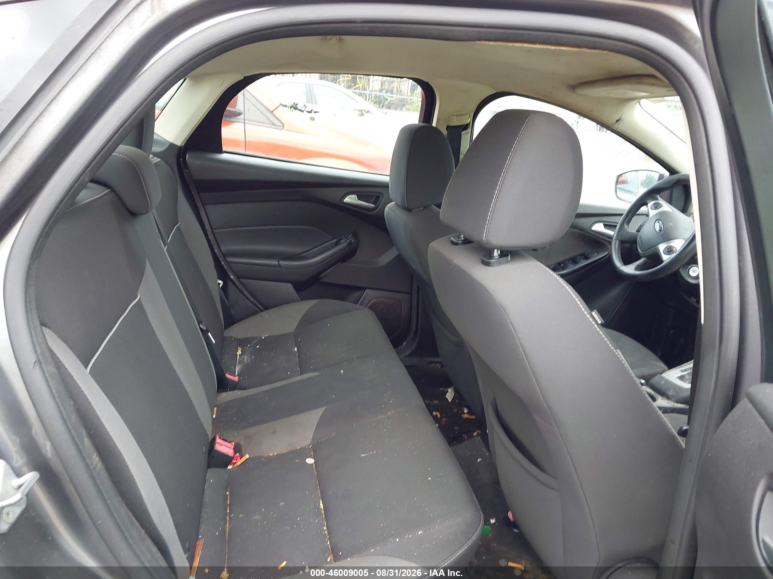 2014 Ford Focus Se Gray vin: 1FADP3F23EL155113