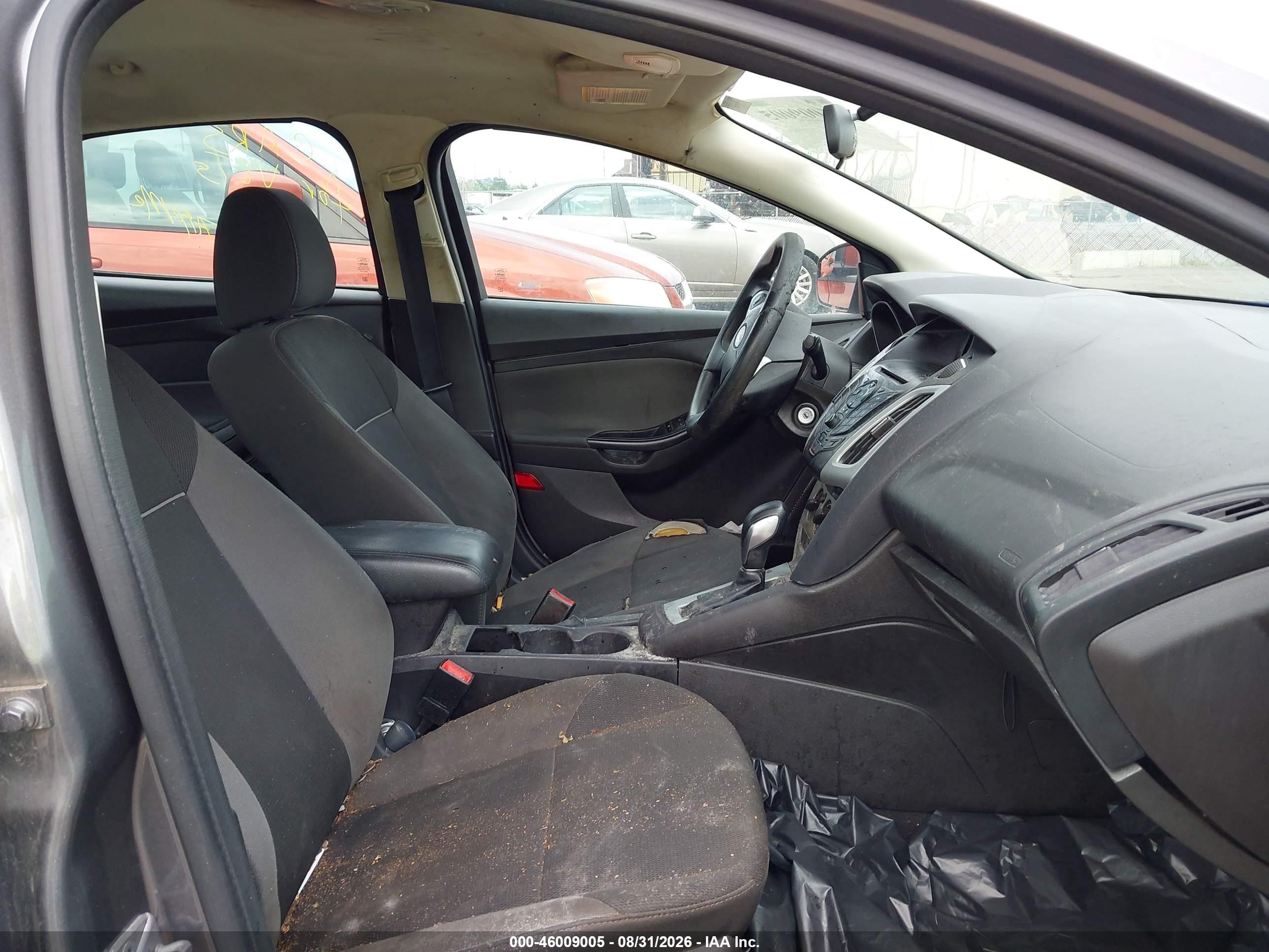 2014 Ford Focus Se Gray vin: 1FADP3F23EL155113