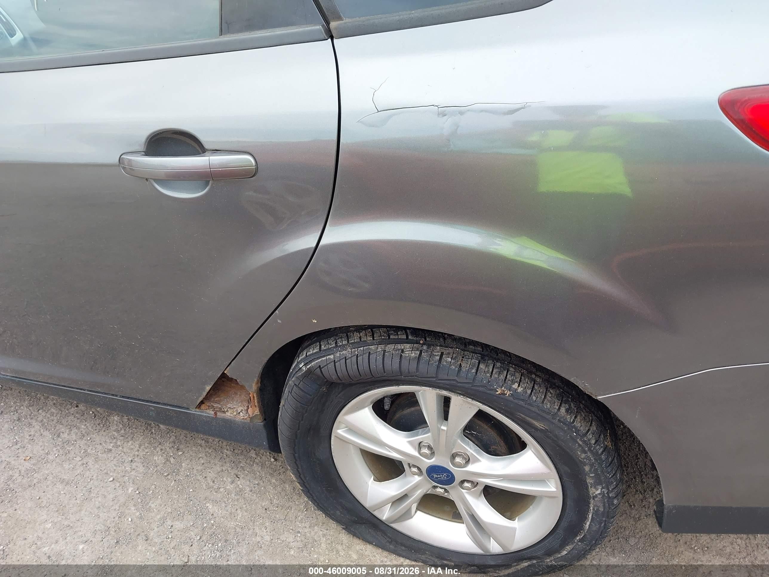 2014 Ford Focus Se Gray vin: 1FADP3F23EL155113