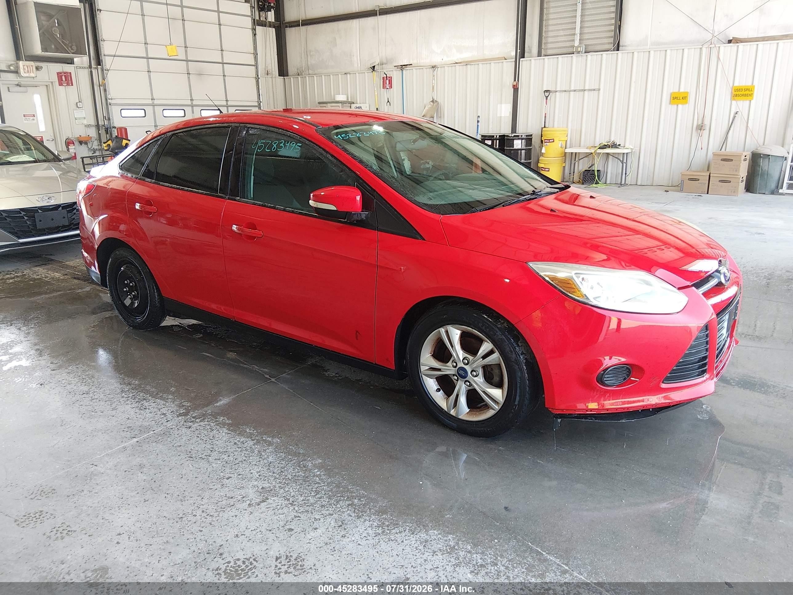 2014 Ford Focus Se Красный vin: 1FADP3F23EL167360
