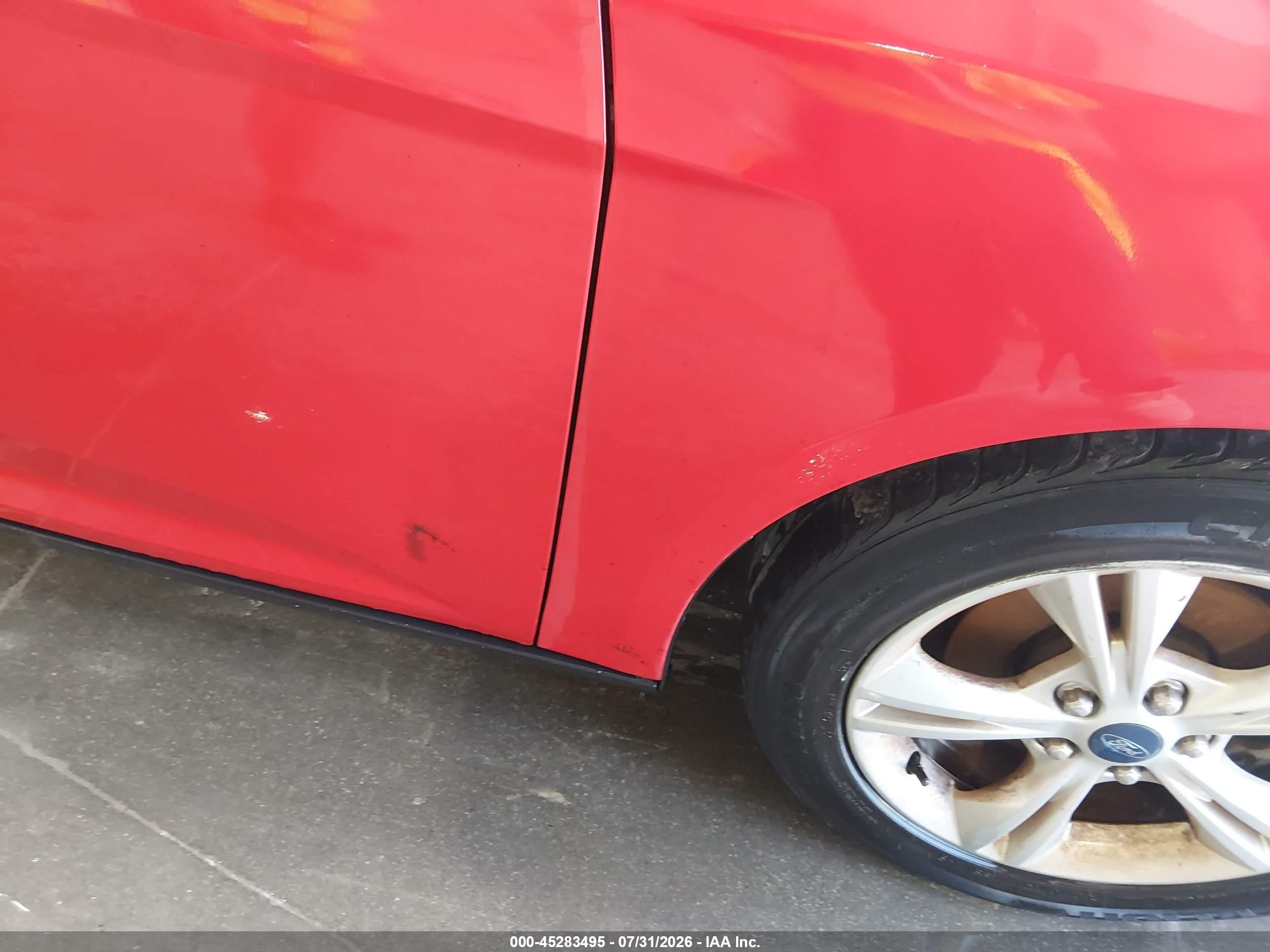 2014 Ford Focus Se Красный vin: 1FADP3F23EL167360