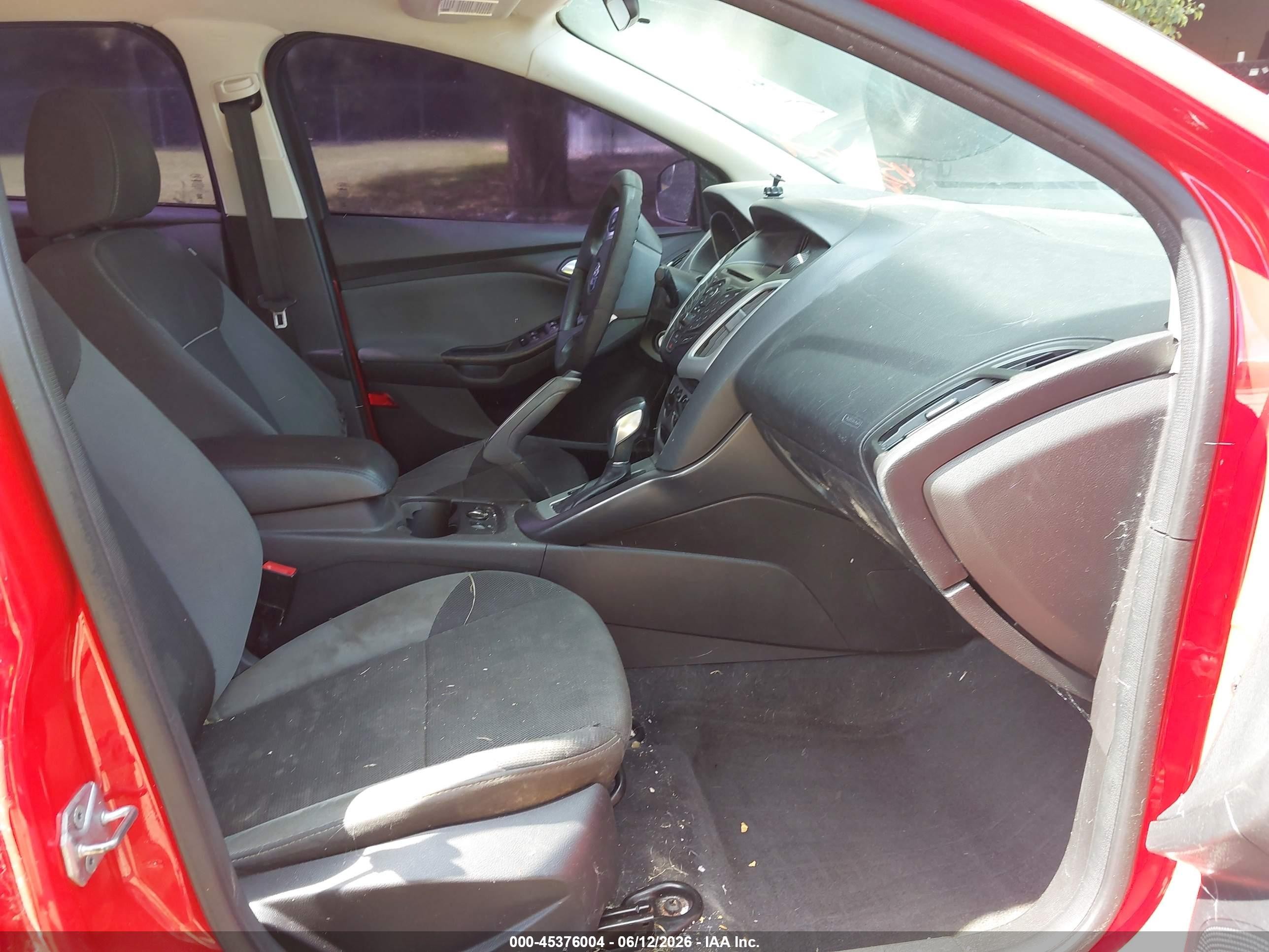 2014 Ford Focus Se Red vin: 1FADP3F23EL172218