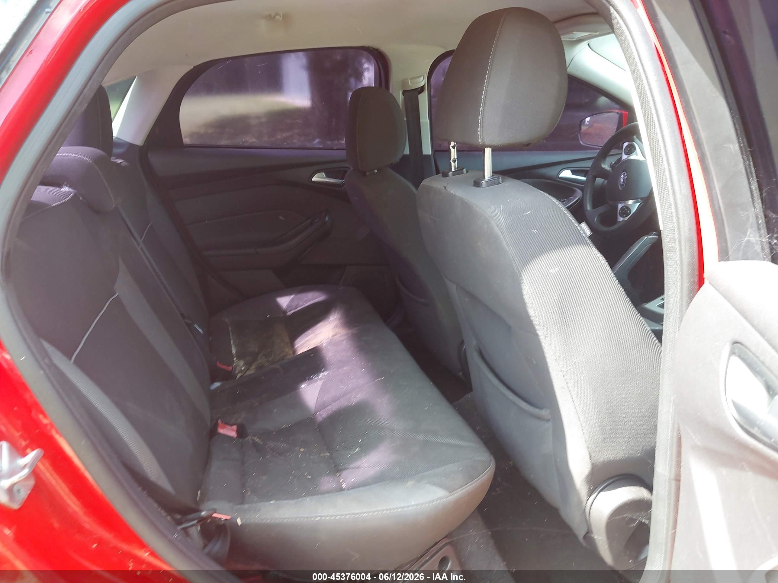 2014 Ford Focus Se Red vin: 1FADP3F23EL172218