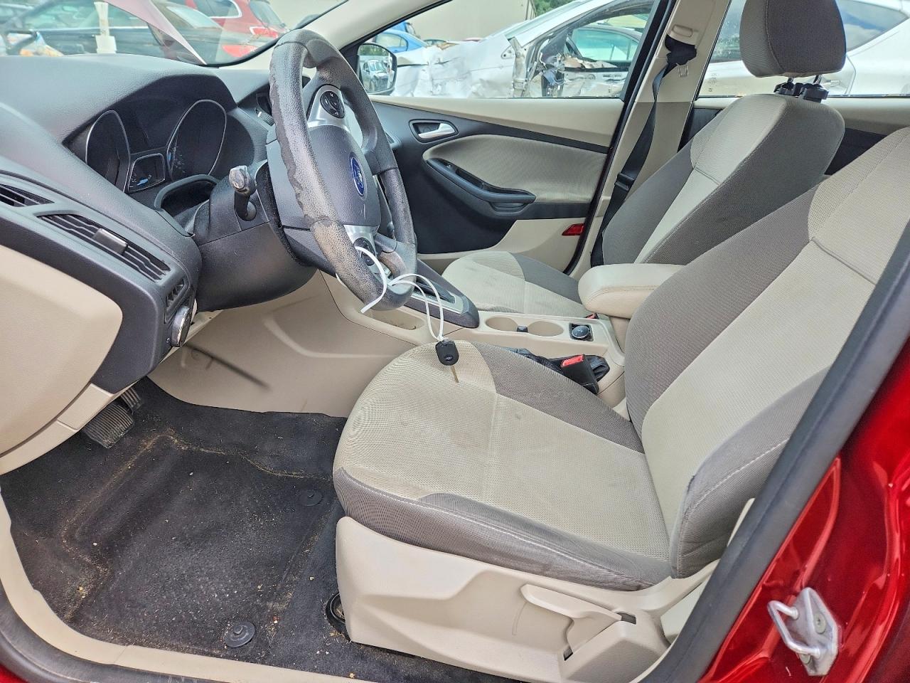 2014 Ford Focus Se Red vin: 1FADP3F23EL189245