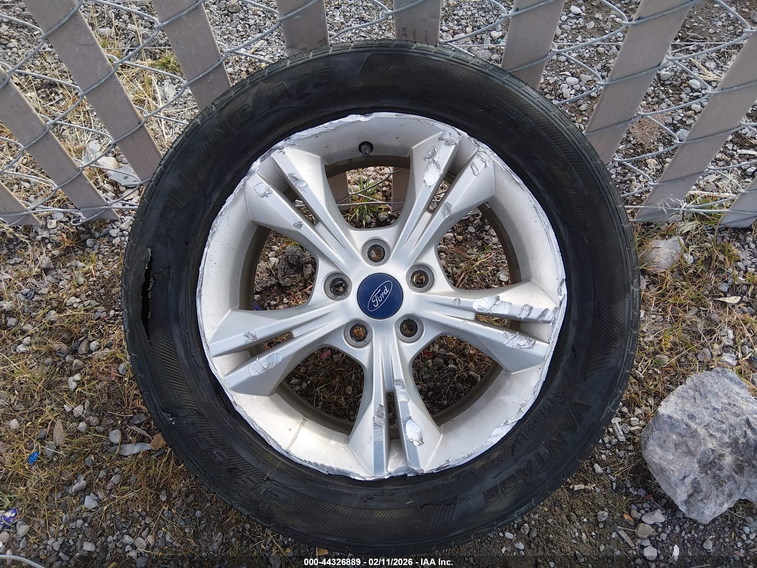2014 Ford Focus Se Красный vin: 1FADP3F23EL192887