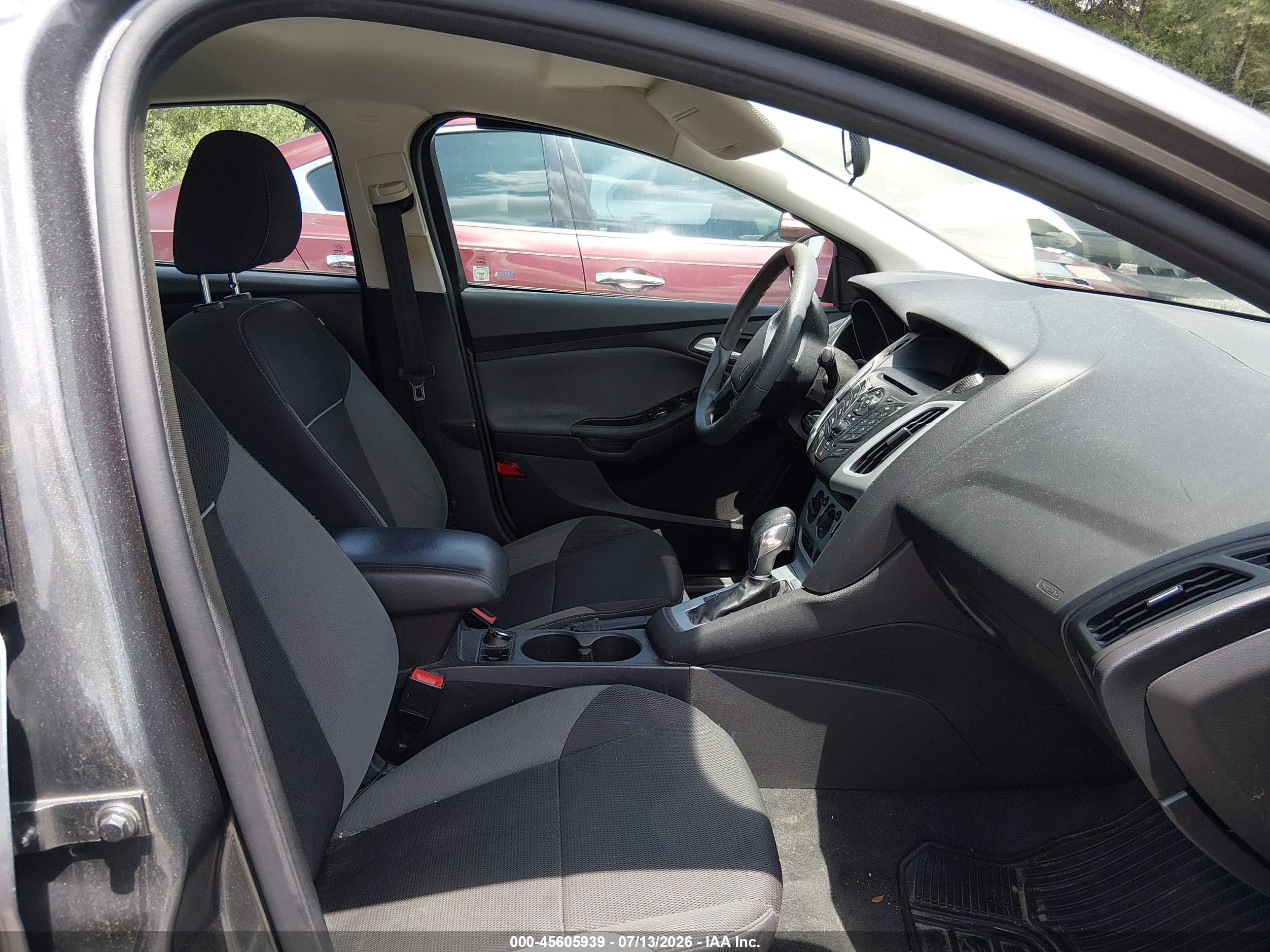 2014 Ford Focus Se Gray vin: 1FADP3F23EL193750