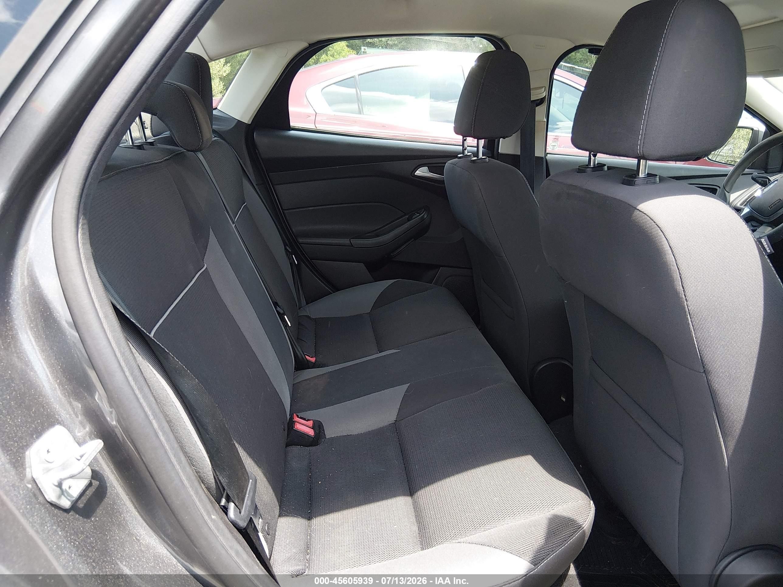2014 Ford Focus Se Gray vin: 1FADP3F23EL193750