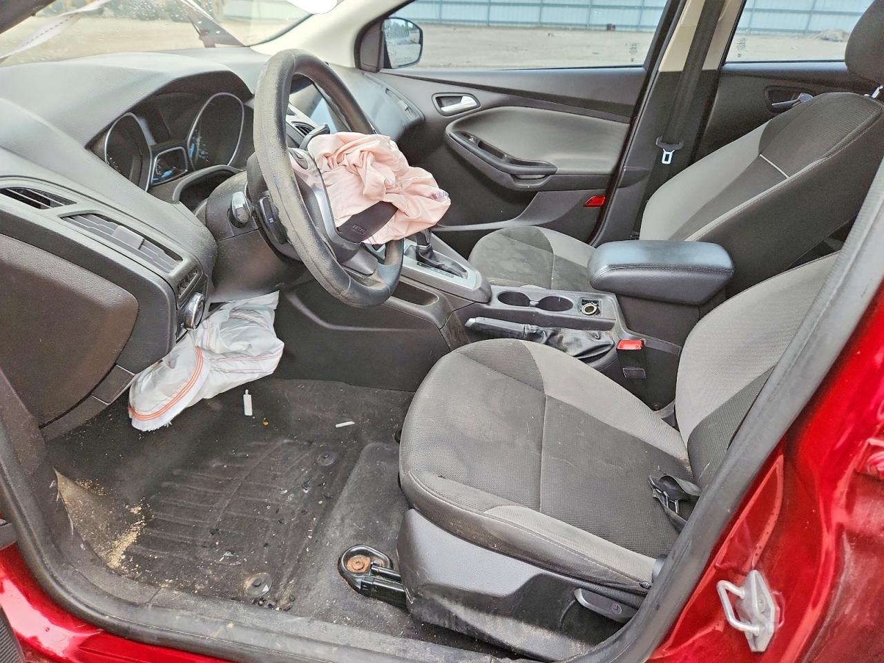 2014 Ford Focus Se Red vin: 1FADP3F23EL205041