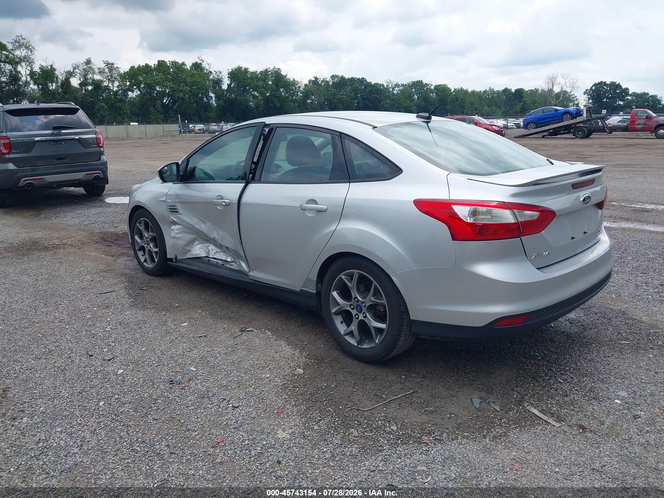 2014 Ford Focus Se Серебряный vin: 1FADP3F23EL205833
