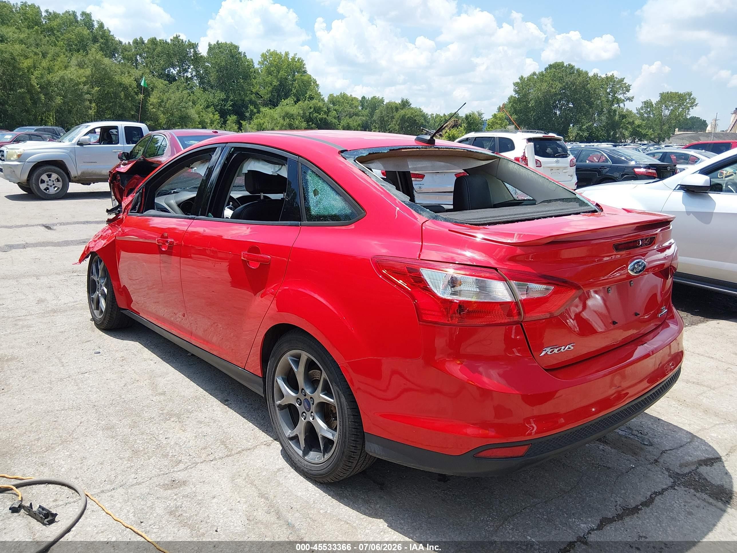 2014 Ford Focus Se Red vin: 1FADP3F23EL209140