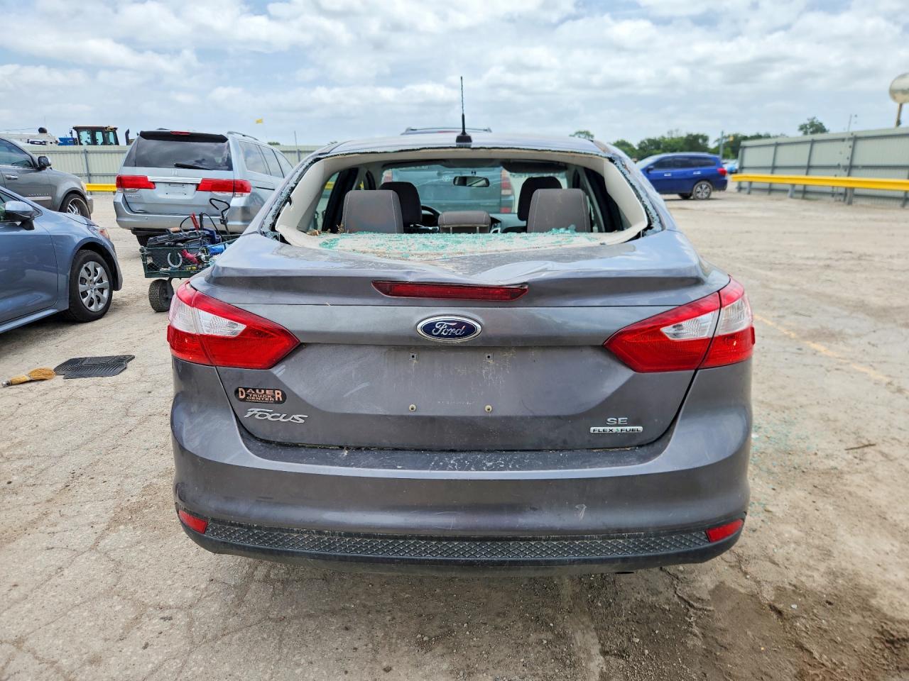2014 Ford Focus Se Gray vin: 1FADP3F23EL218646