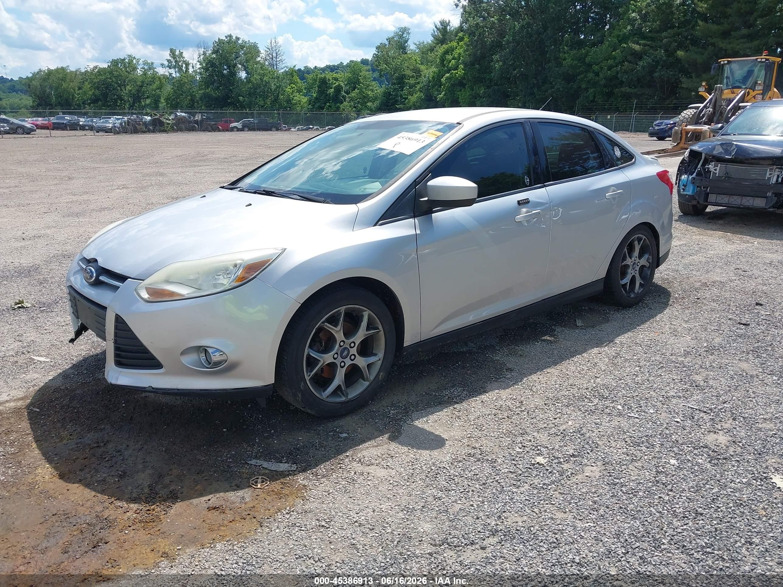 2014 Ford Focus Se Silver vin: 1FADP3F23EL223913