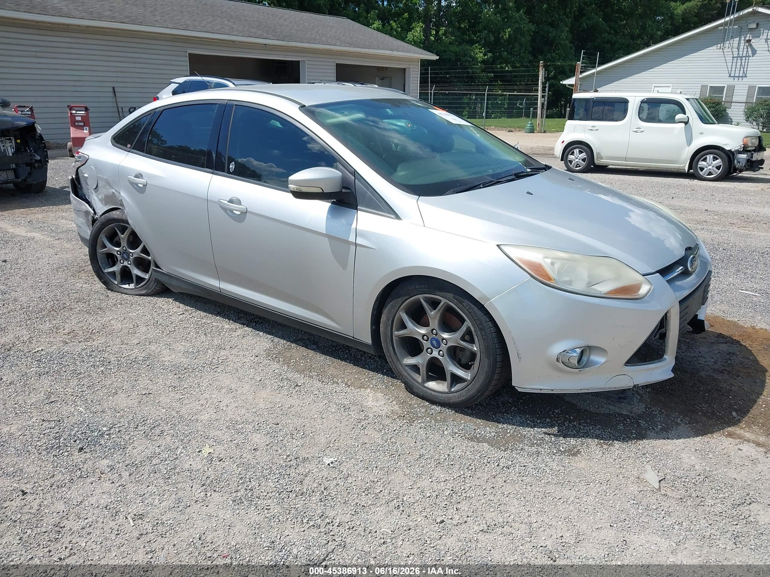 2014 Ford Focus Se Silver vin: 1FADP3F23EL223913