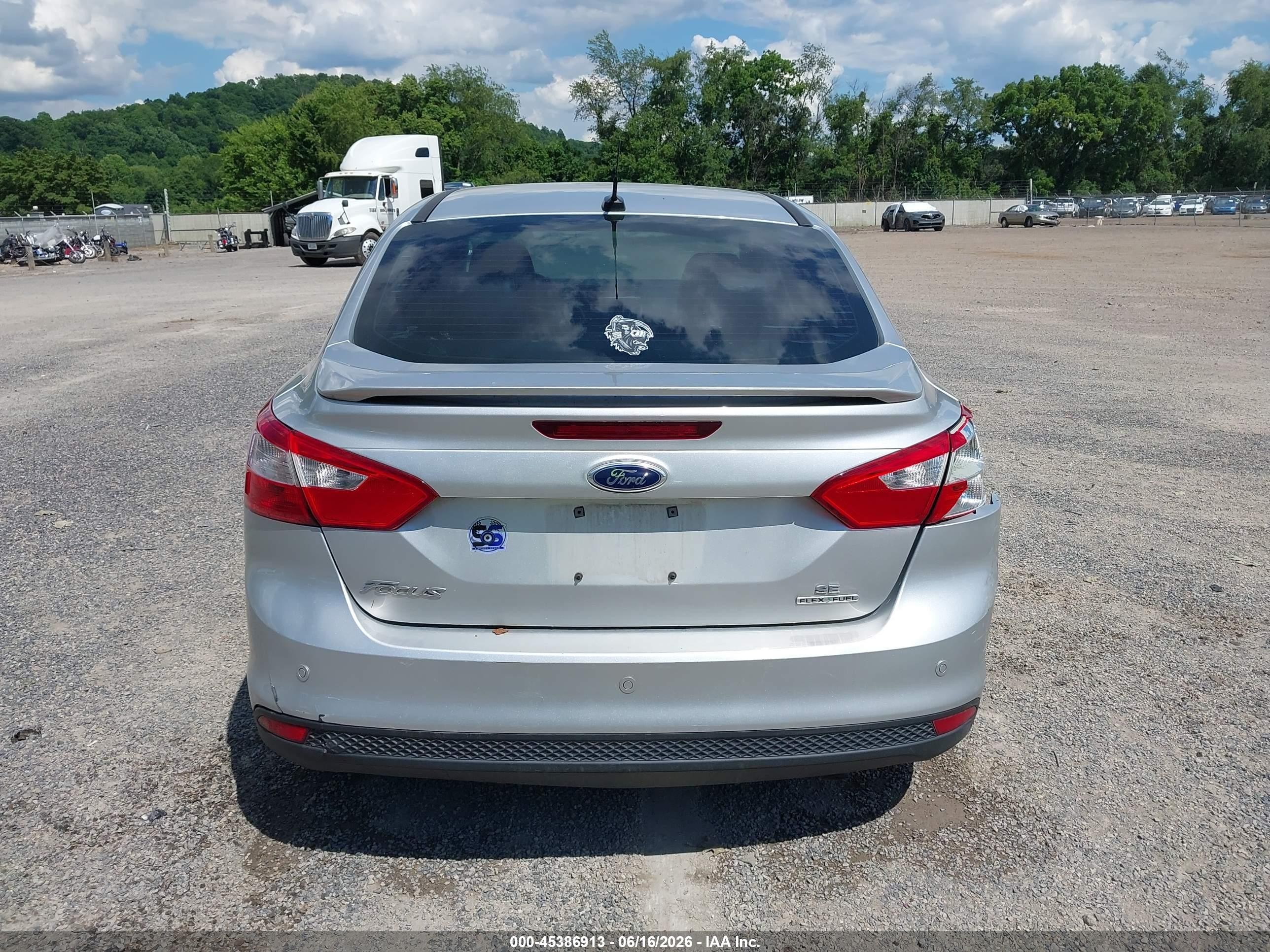 2014 Ford Focus Se Silver vin: 1FADP3F23EL223913