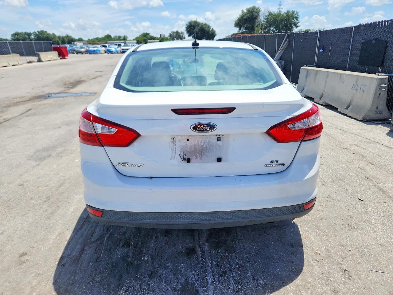 2014 Ford Focus Se White vin: 1FADP3F23EL227198
