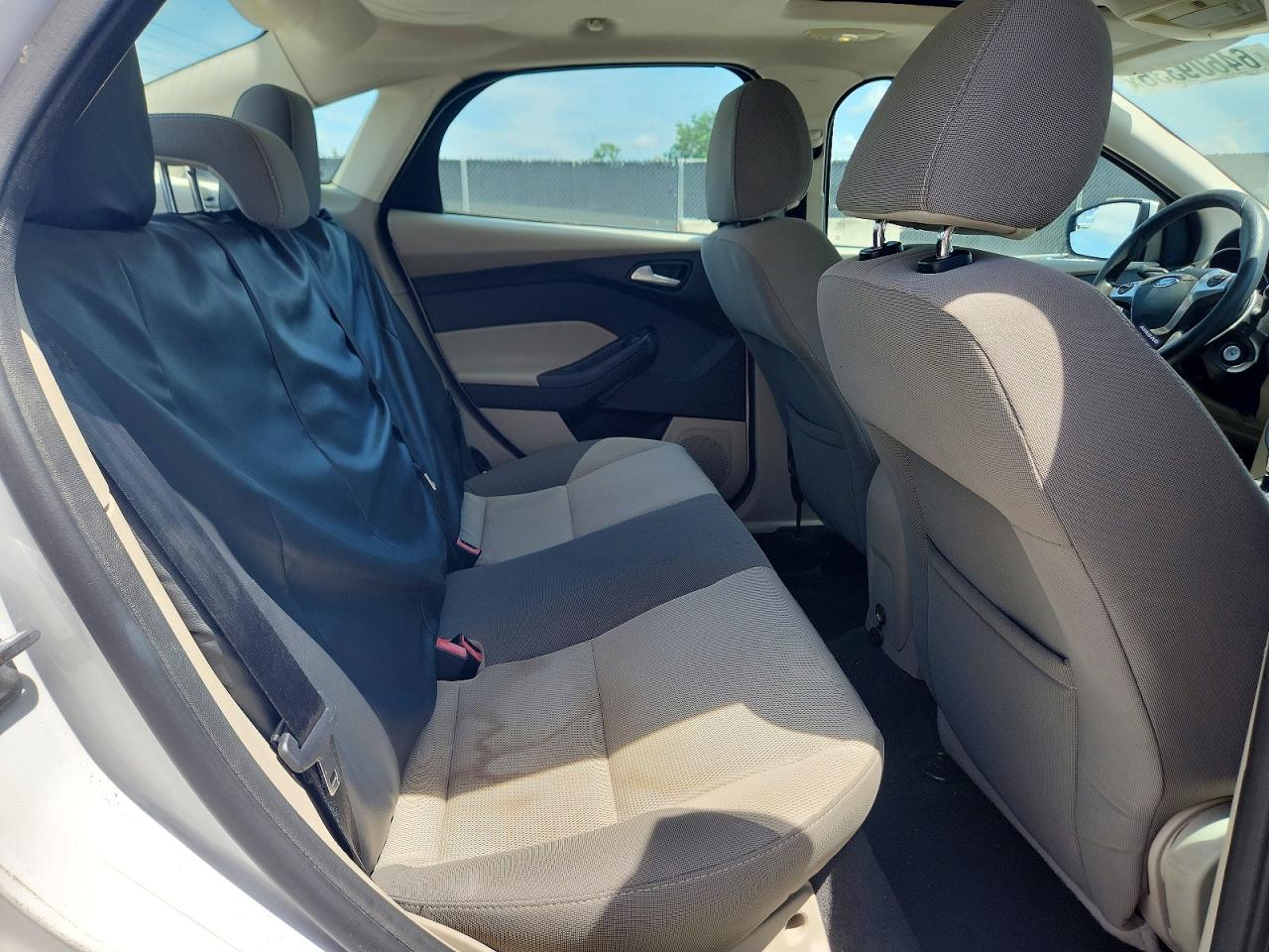 2014 Ford Focus Se White vin: 1FADP3F23EL227198