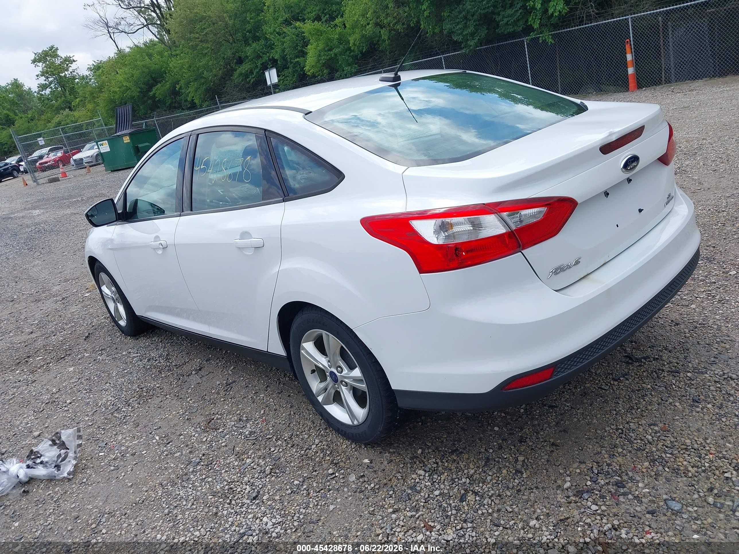 2014 Ford Focus Se White vin: 1FADP3F23EL228755