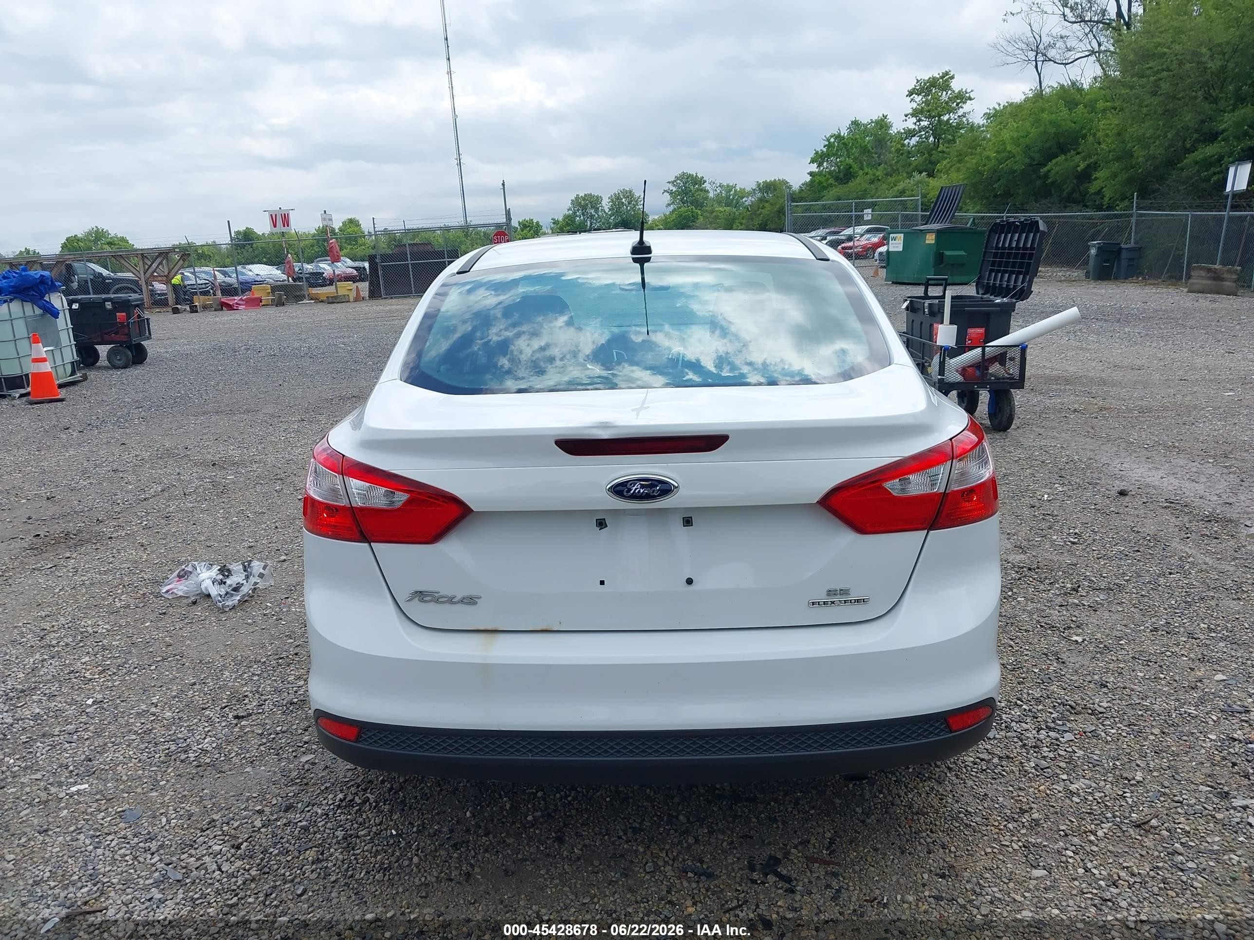 2014 Ford Focus Se White vin: 1FADP3F23EL228755