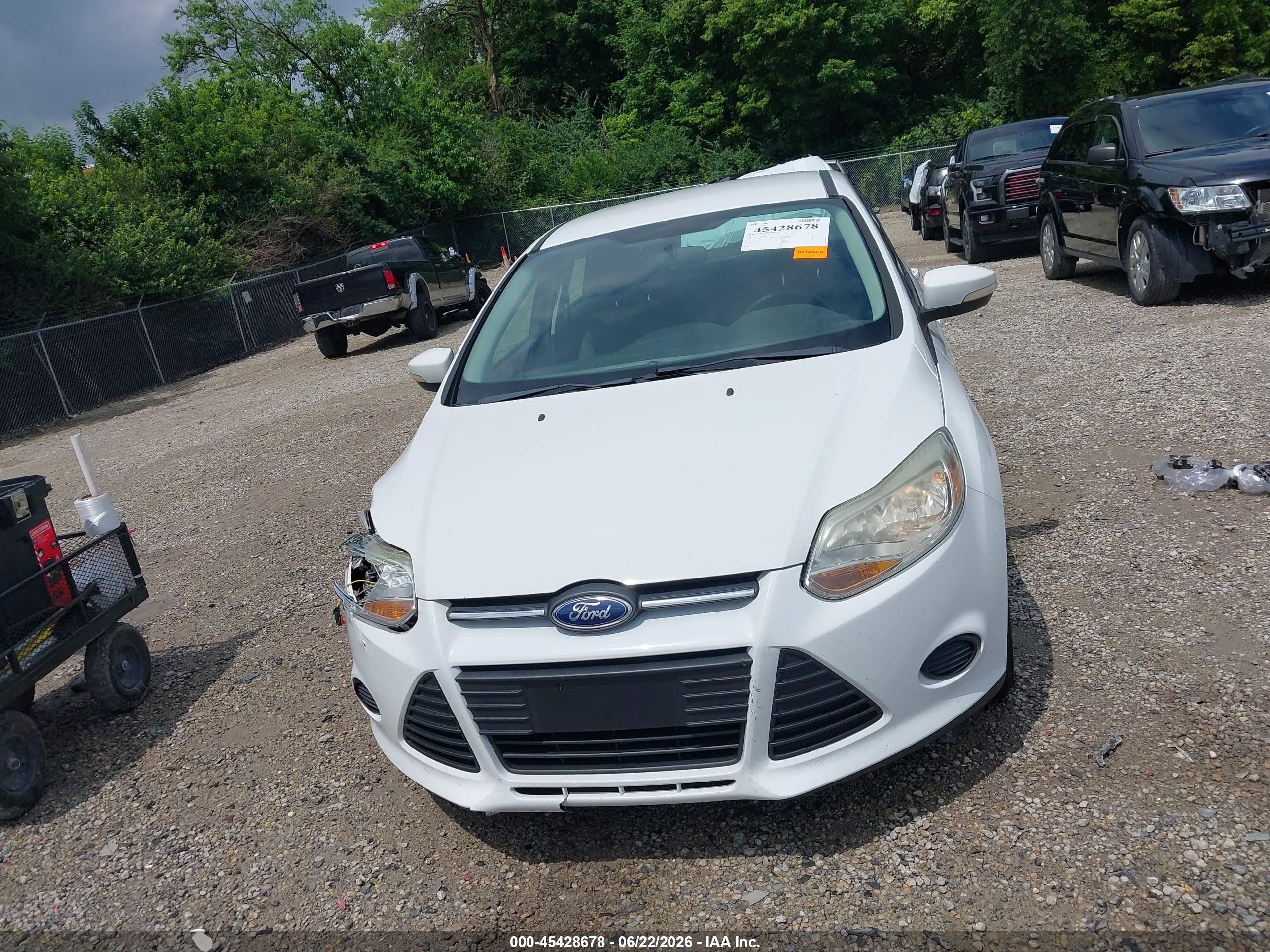2014 Ford Focus Se White vin: 1FADP3F23EL228755