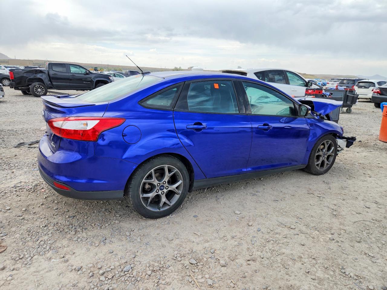 2014 Ford Focus Se Blue vin: 1FADP3F23EL234457