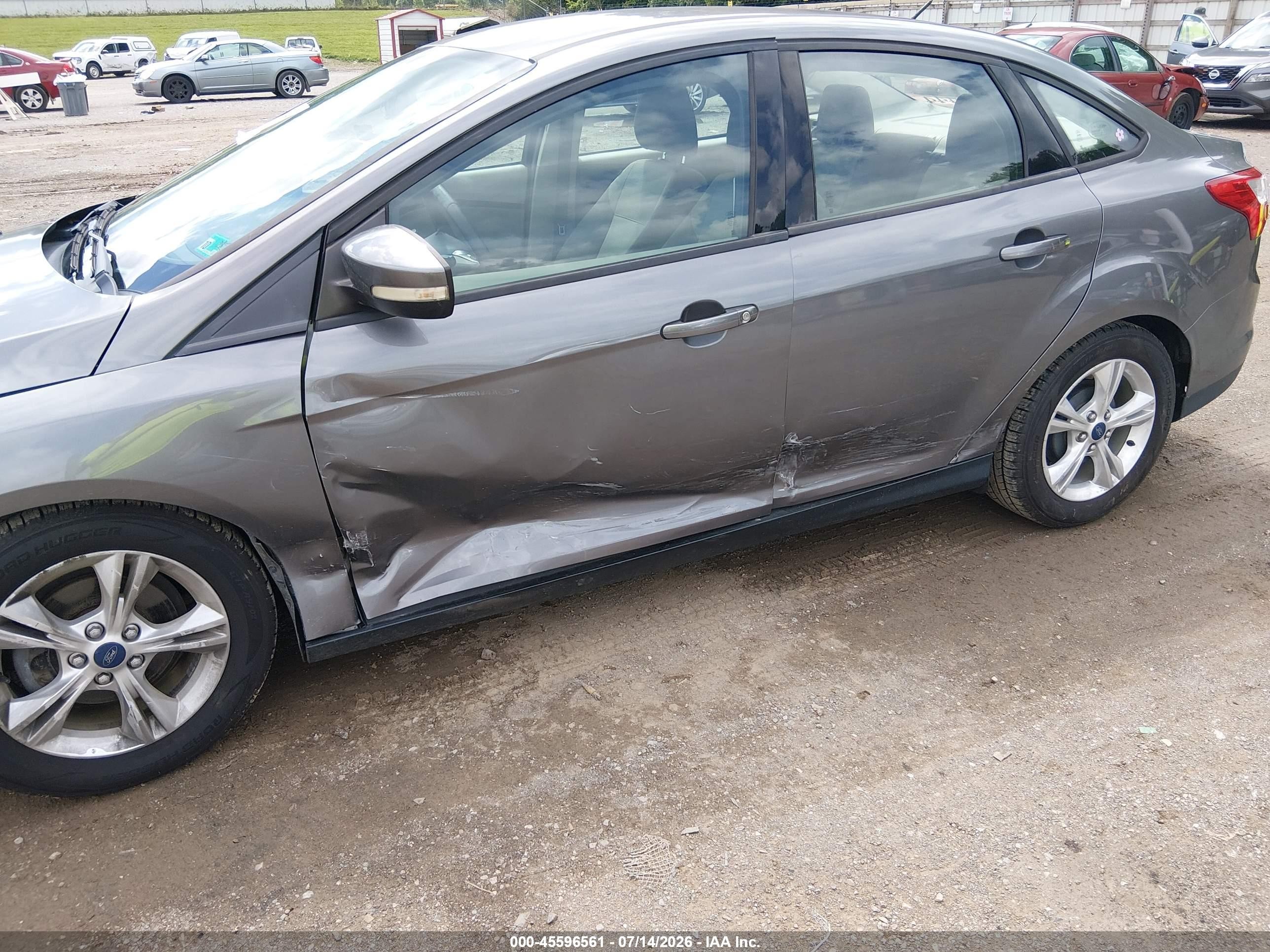 2014 Ford Focus Se Silver vin: 1FADP3F23EL257253
