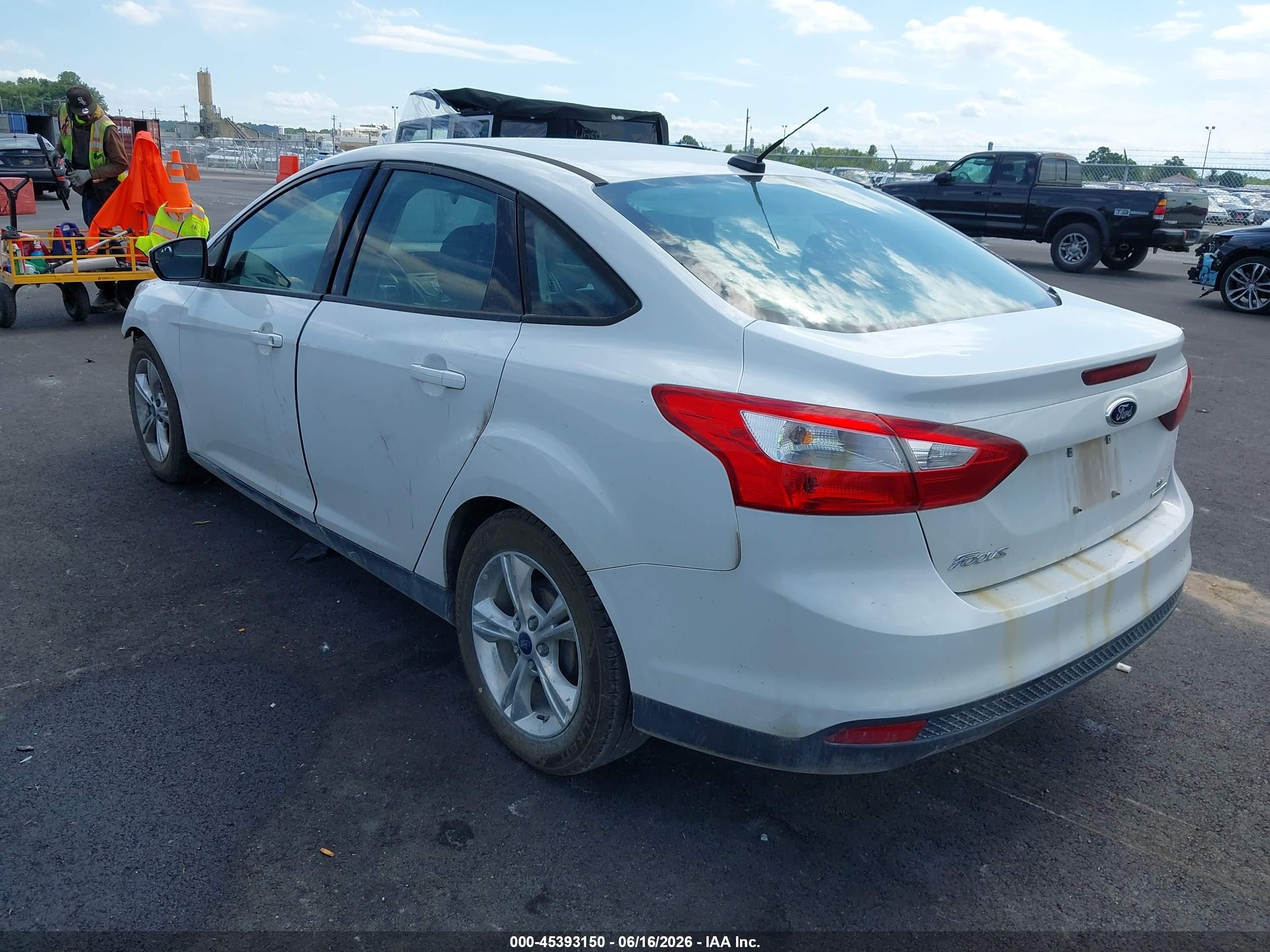 2014 Ford Focus Se White vin: 1FADP3F23EL265742