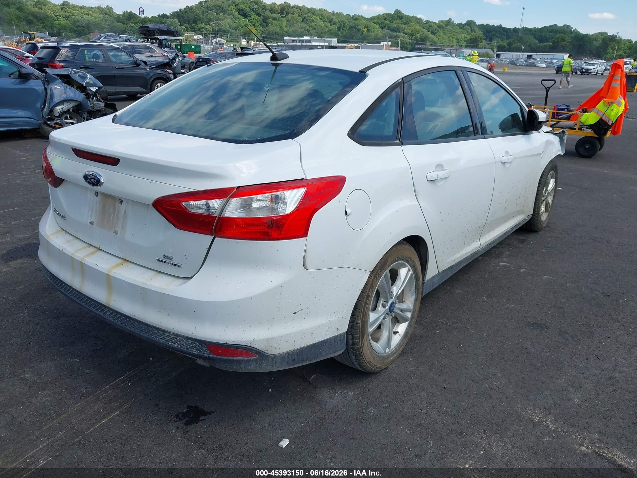 2014 Ford Focus Se White vin: 1FADP3F23EL265742