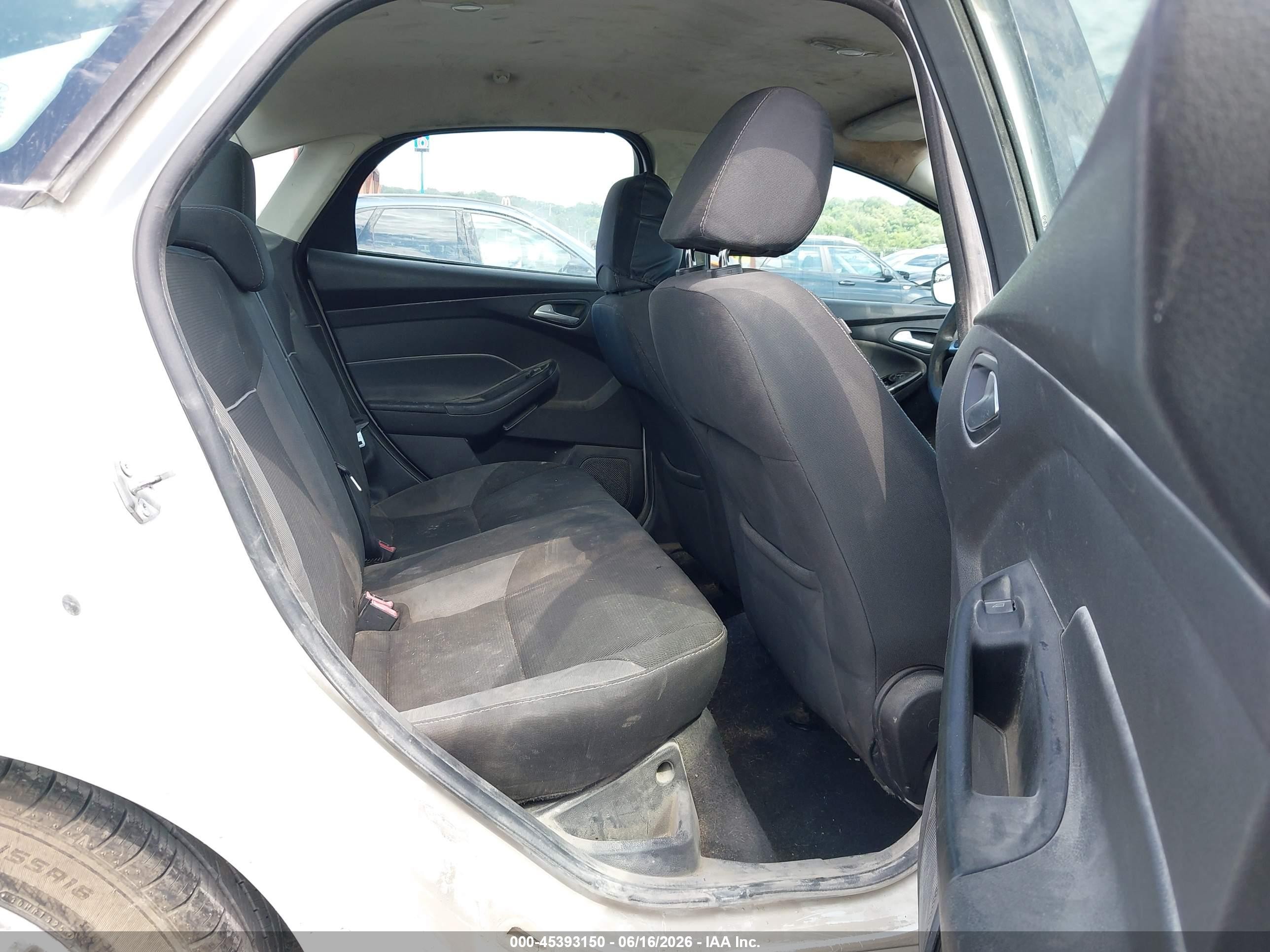 2014 Ford Focus Se White vin: 1FADP3F23EL265742