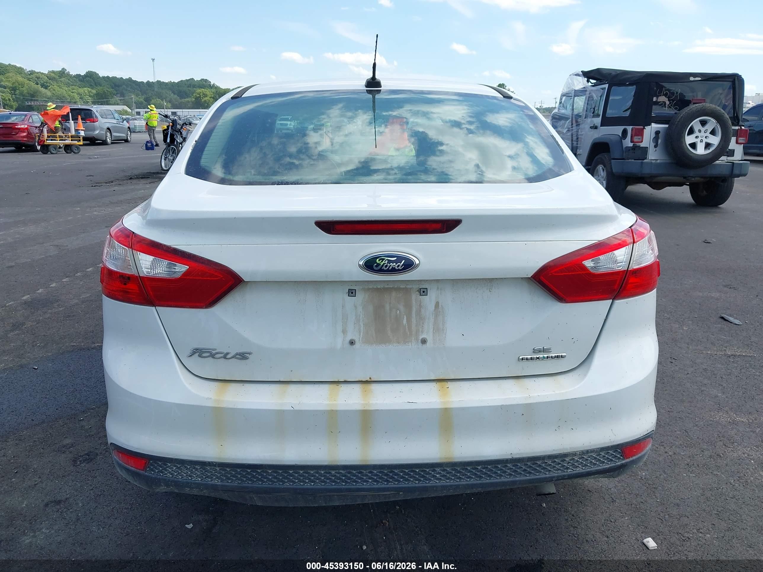 2014 Ford Focus Se White vin: 1FADP3F23EL265742