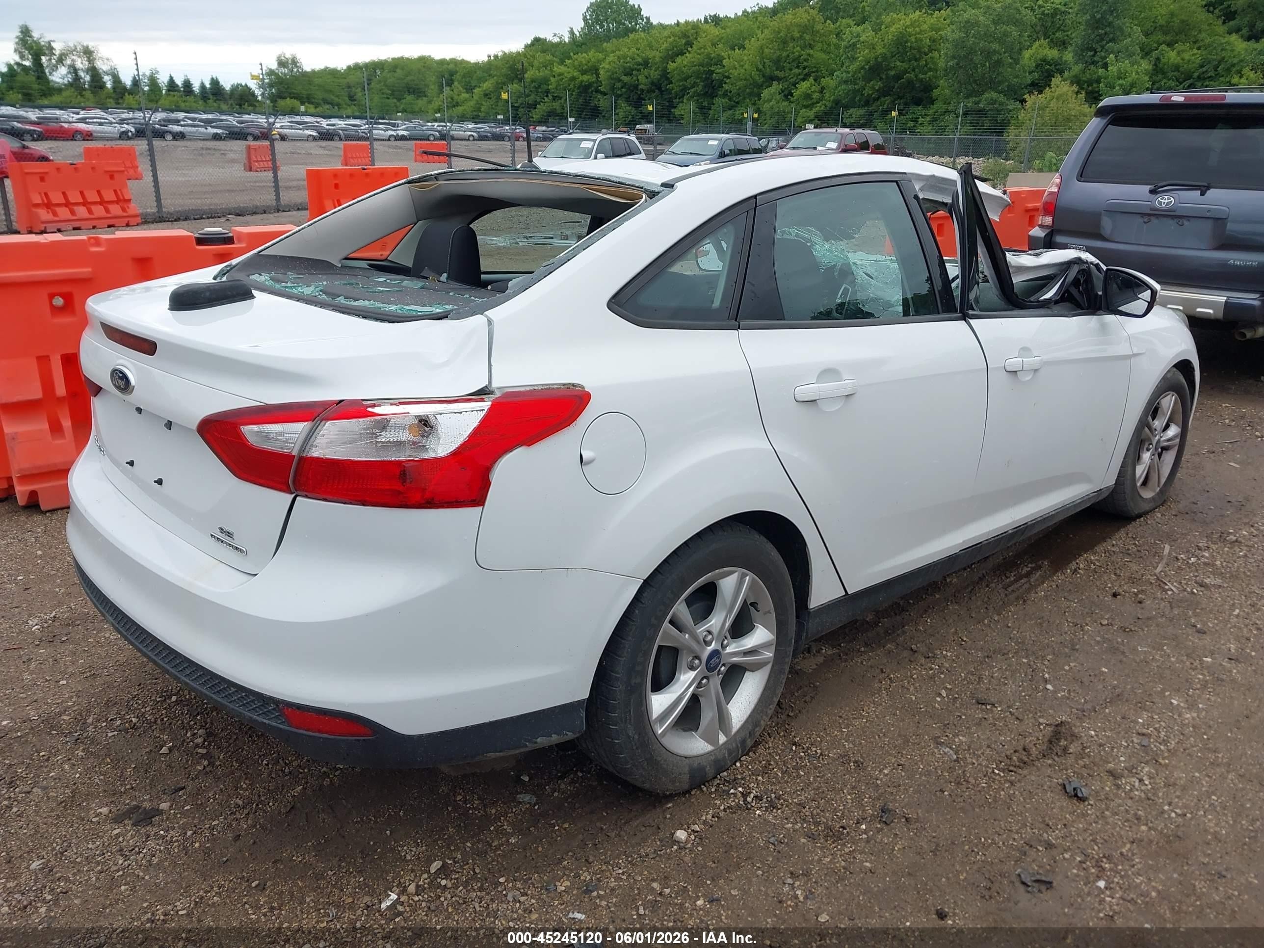 2014 Ford Focus Se White vin: 1FADP3F23EL265904