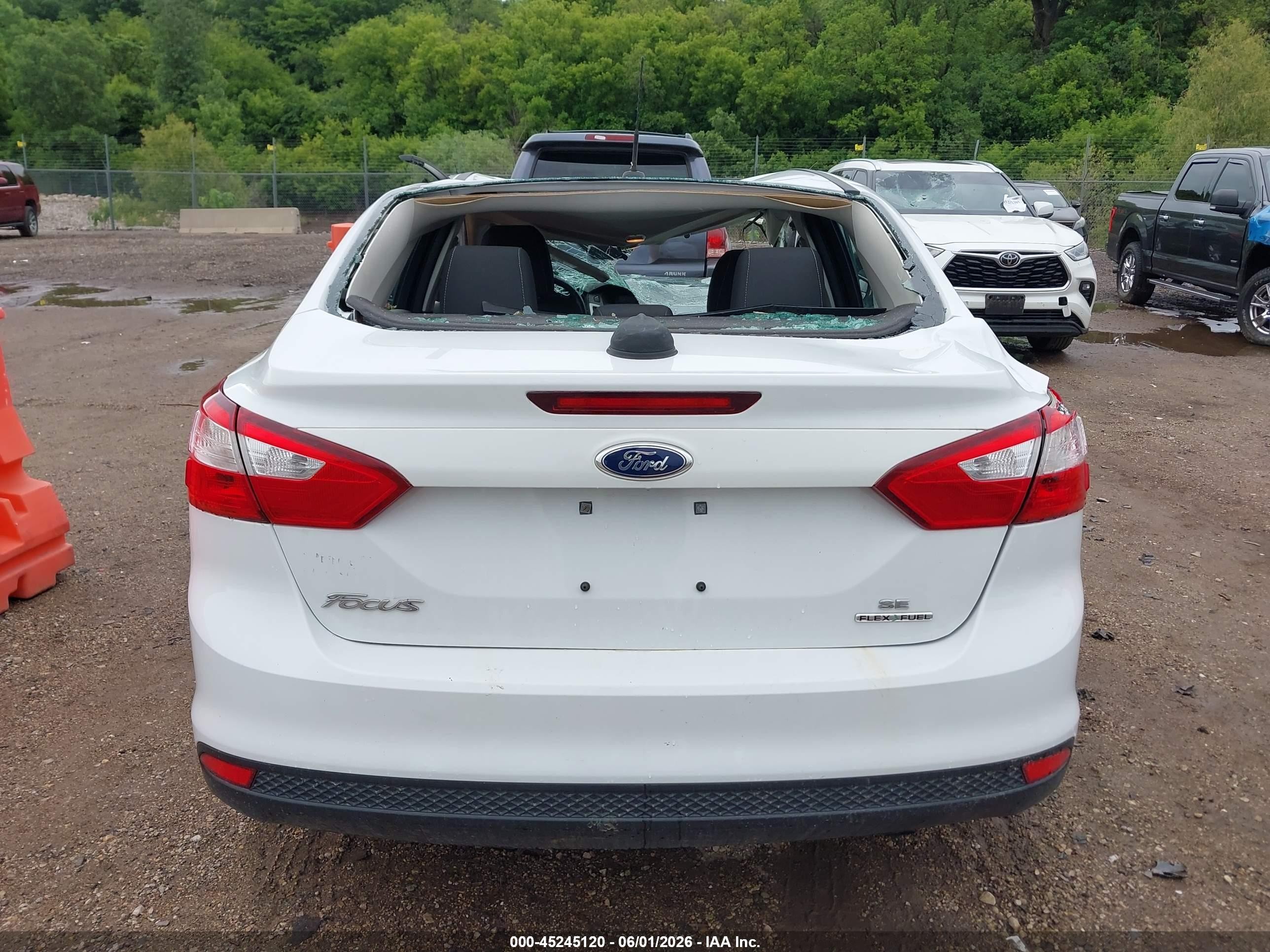2014 Ford Focus Se White vin: 1FADP3F23EL265904