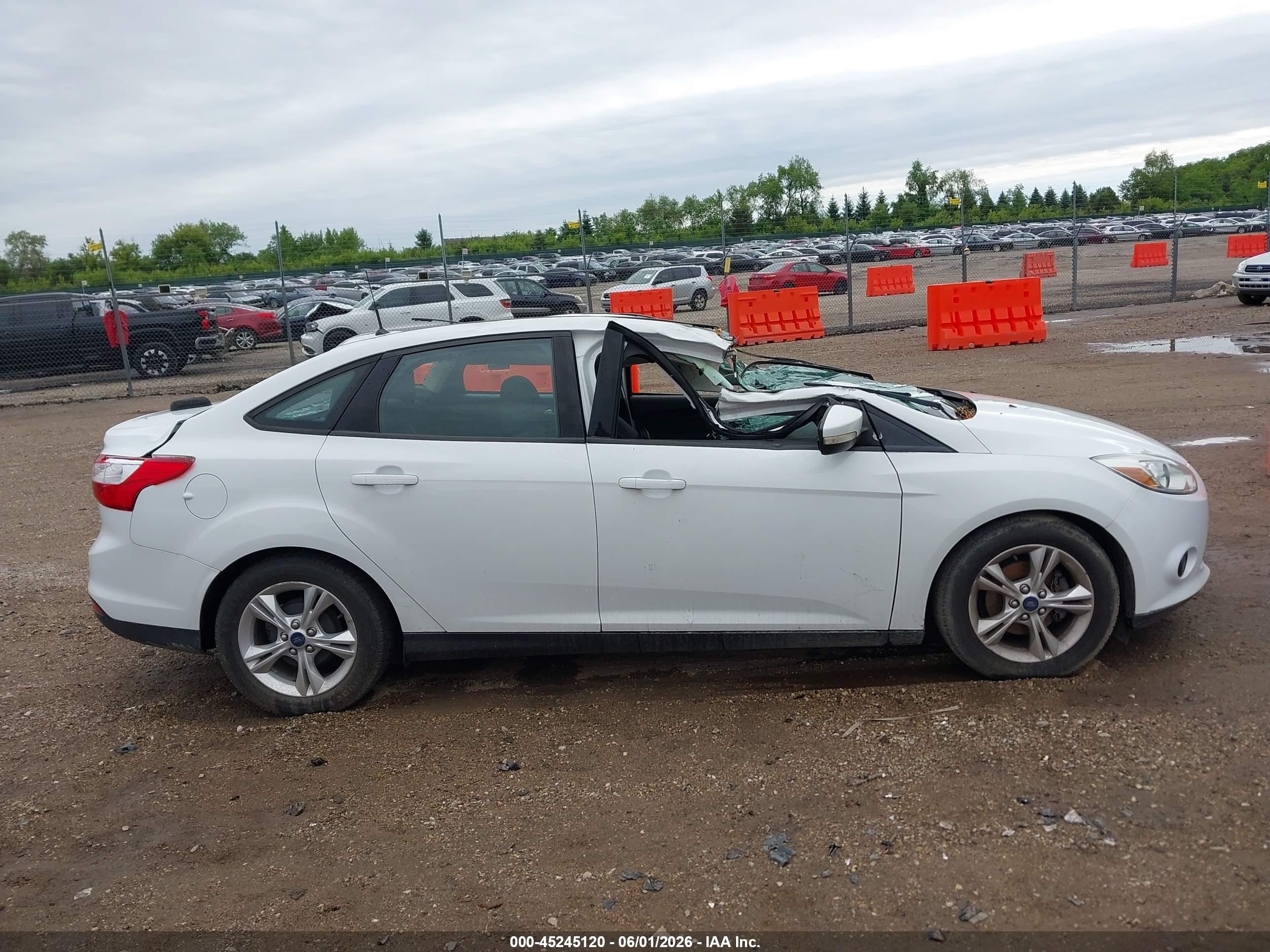 2014 Ford Focus Se White vin: 1FADP3F23EL265904