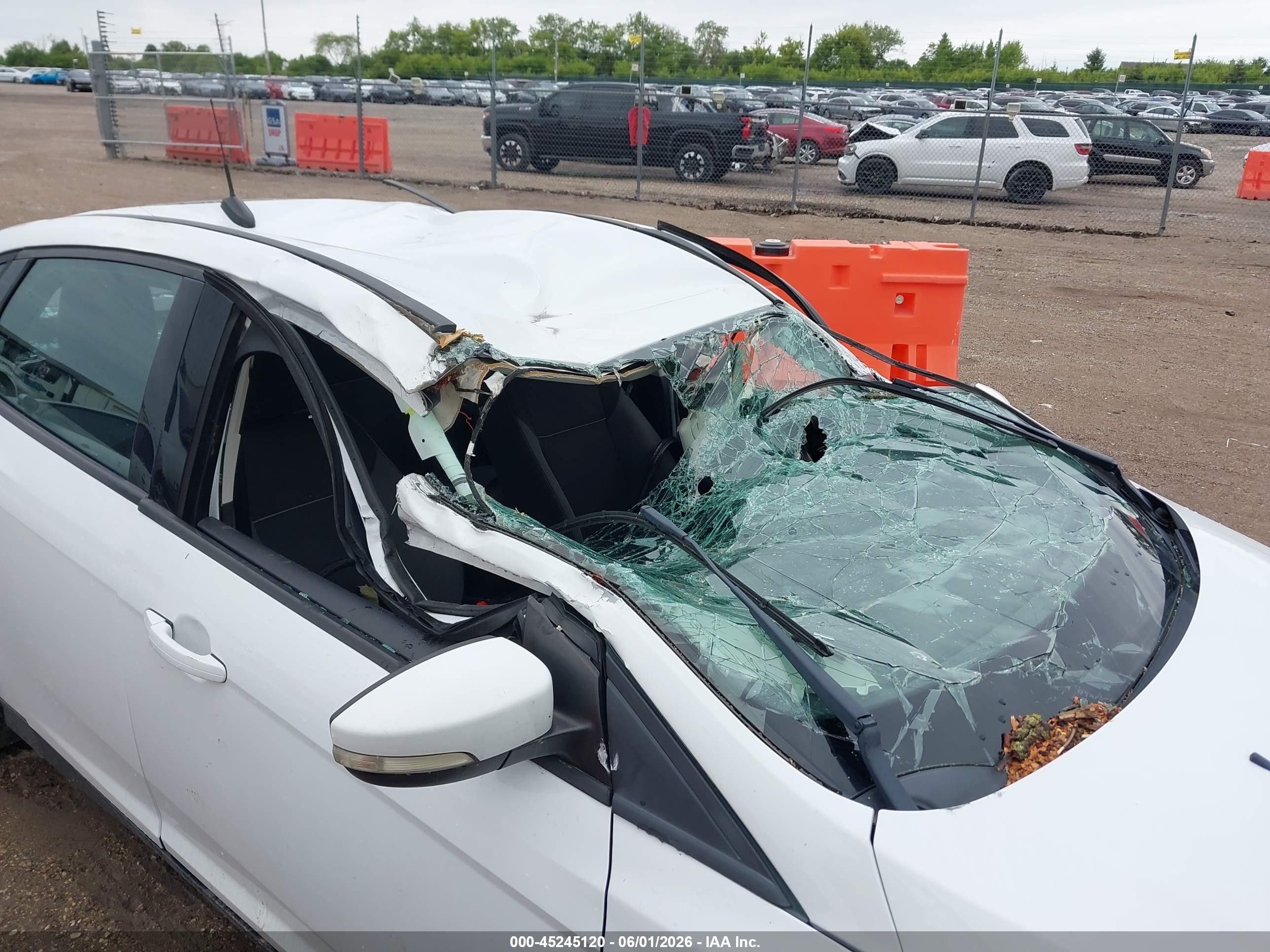 2014 Ford Focus Se White vin: 1FADP3F23EL265904