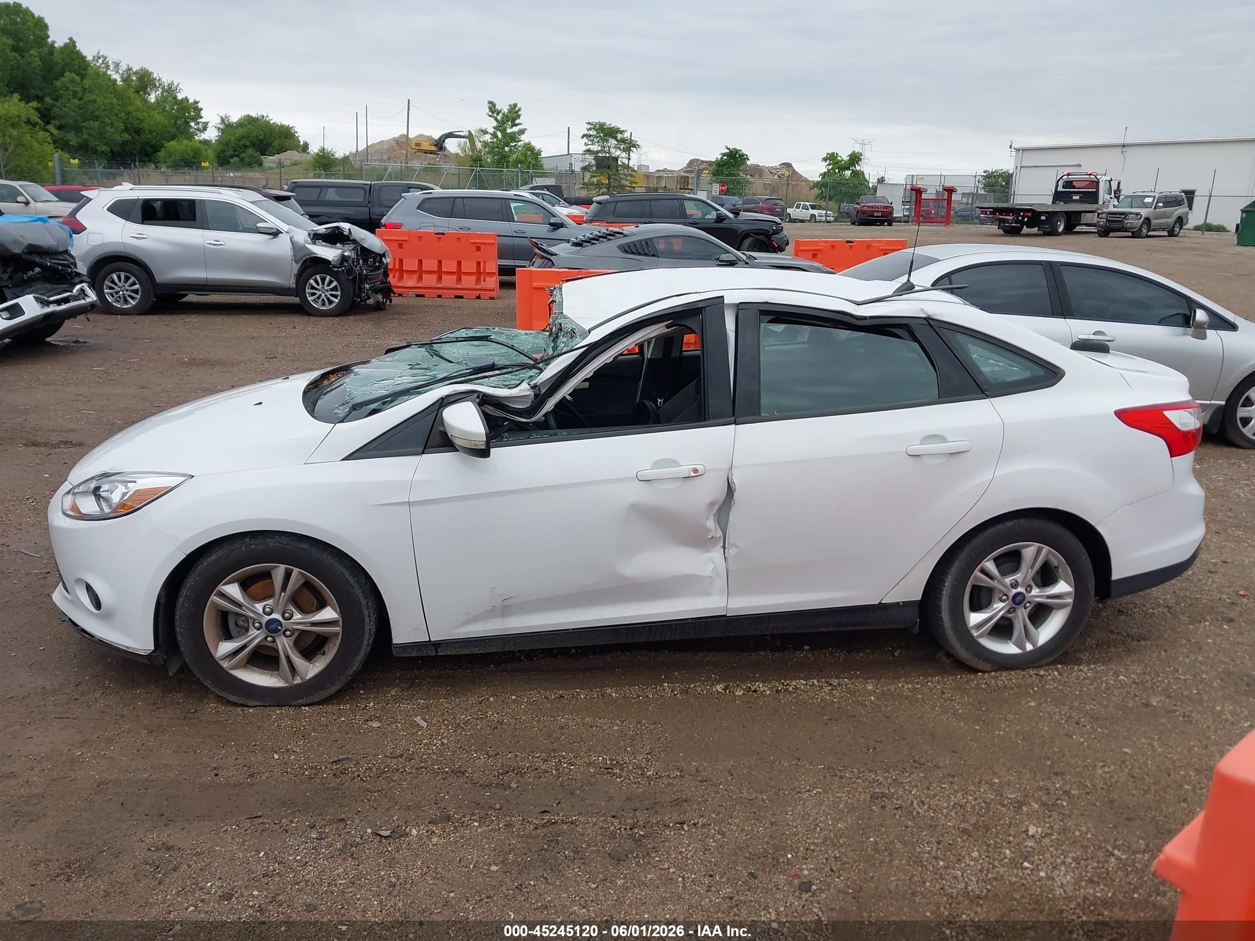 2014 Ford Focus Se White vin: 1FADP3F23EL265904