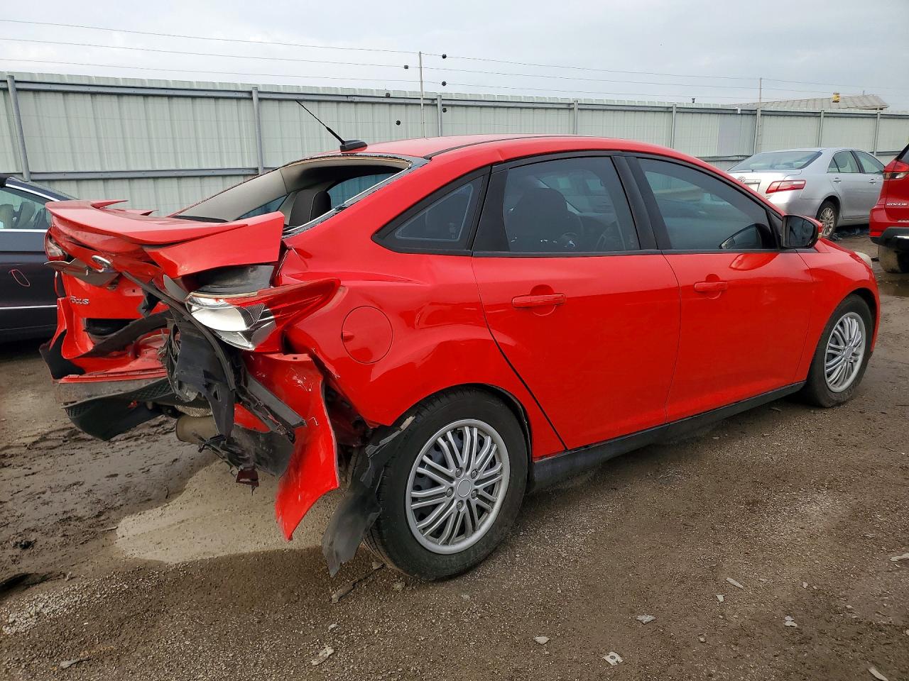 2014 Ford Focus Se Red vin: 1FADP3F23EL270004