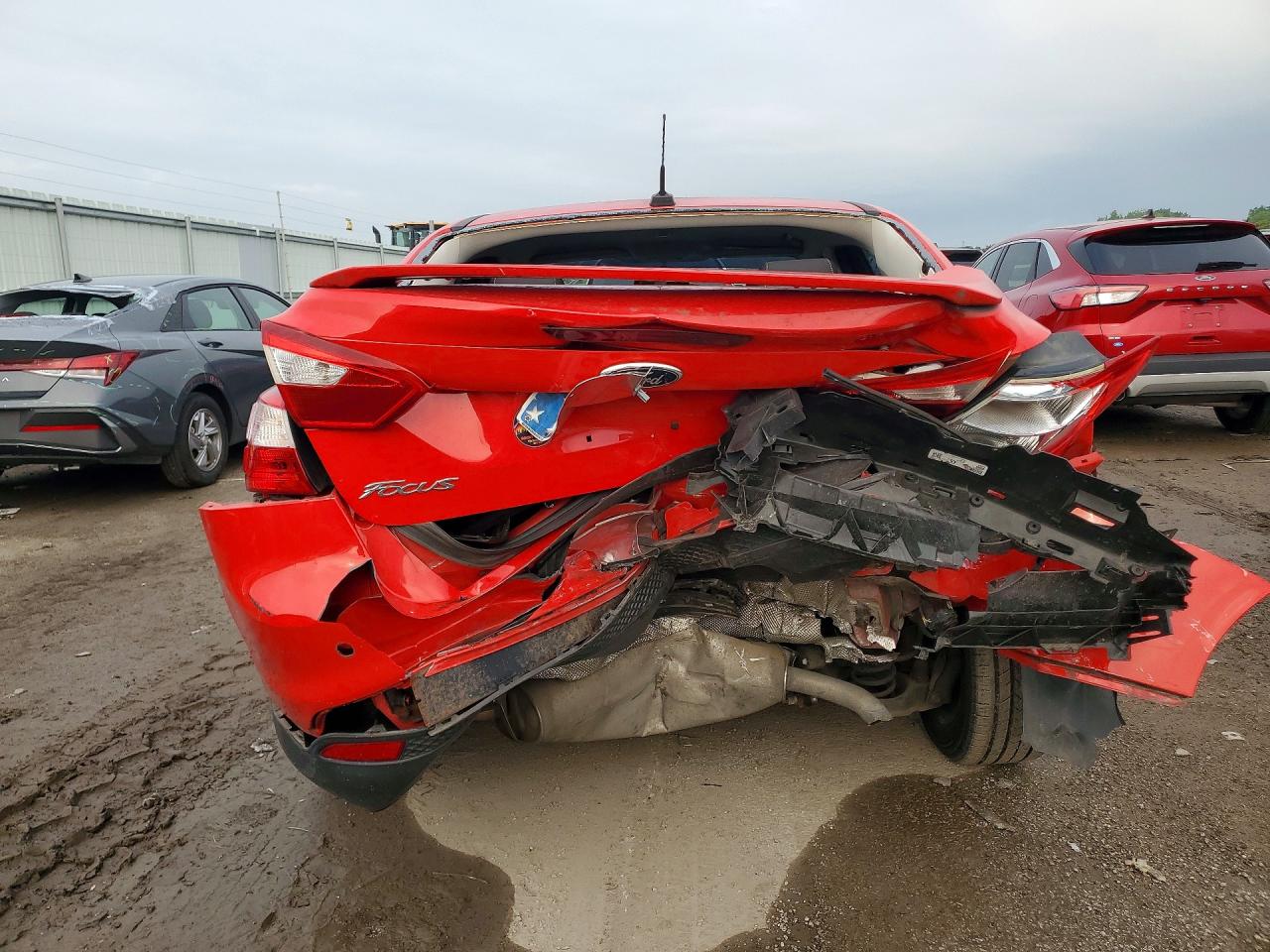 2014 Ford Focus Se Red vin: 1FADP3F23EL270004